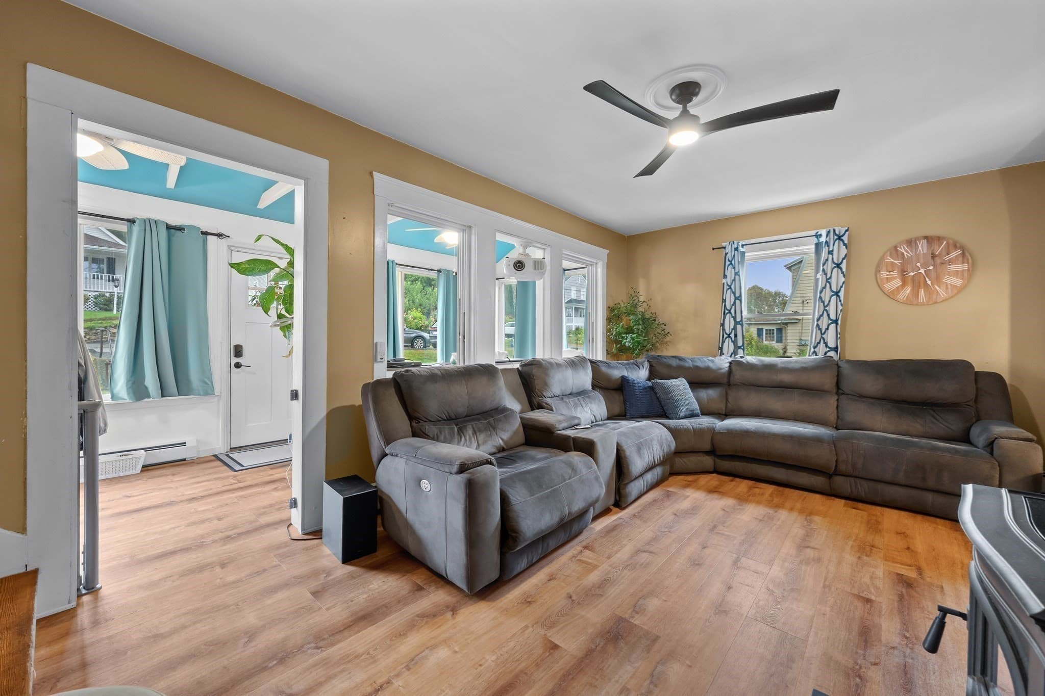 Single Family Residence at 16 Field St, Auburn MA 01501, Auburn, photo 8 of 42