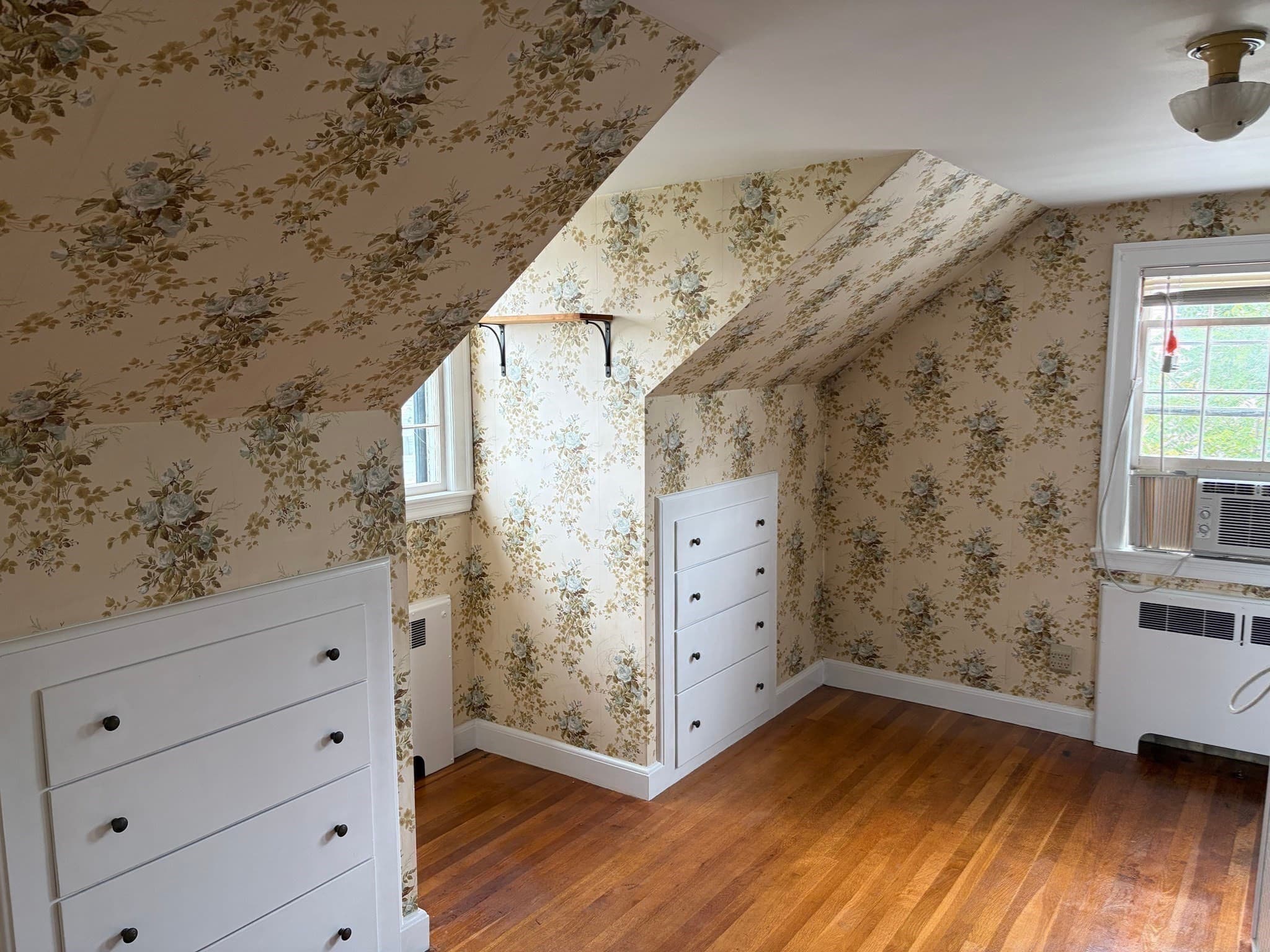 Single Family Residence at 11 Benz St, Springfield MA 01118, Springfield, photo 10 of 17
