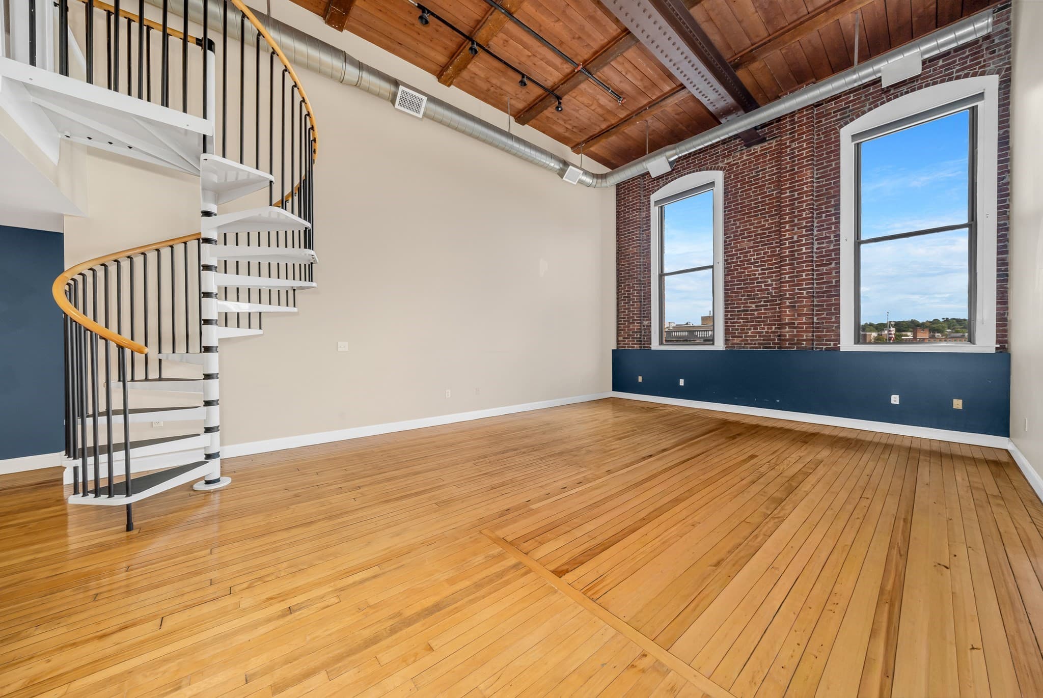 10 Kearney Sq # 307, Lowell MA 01852