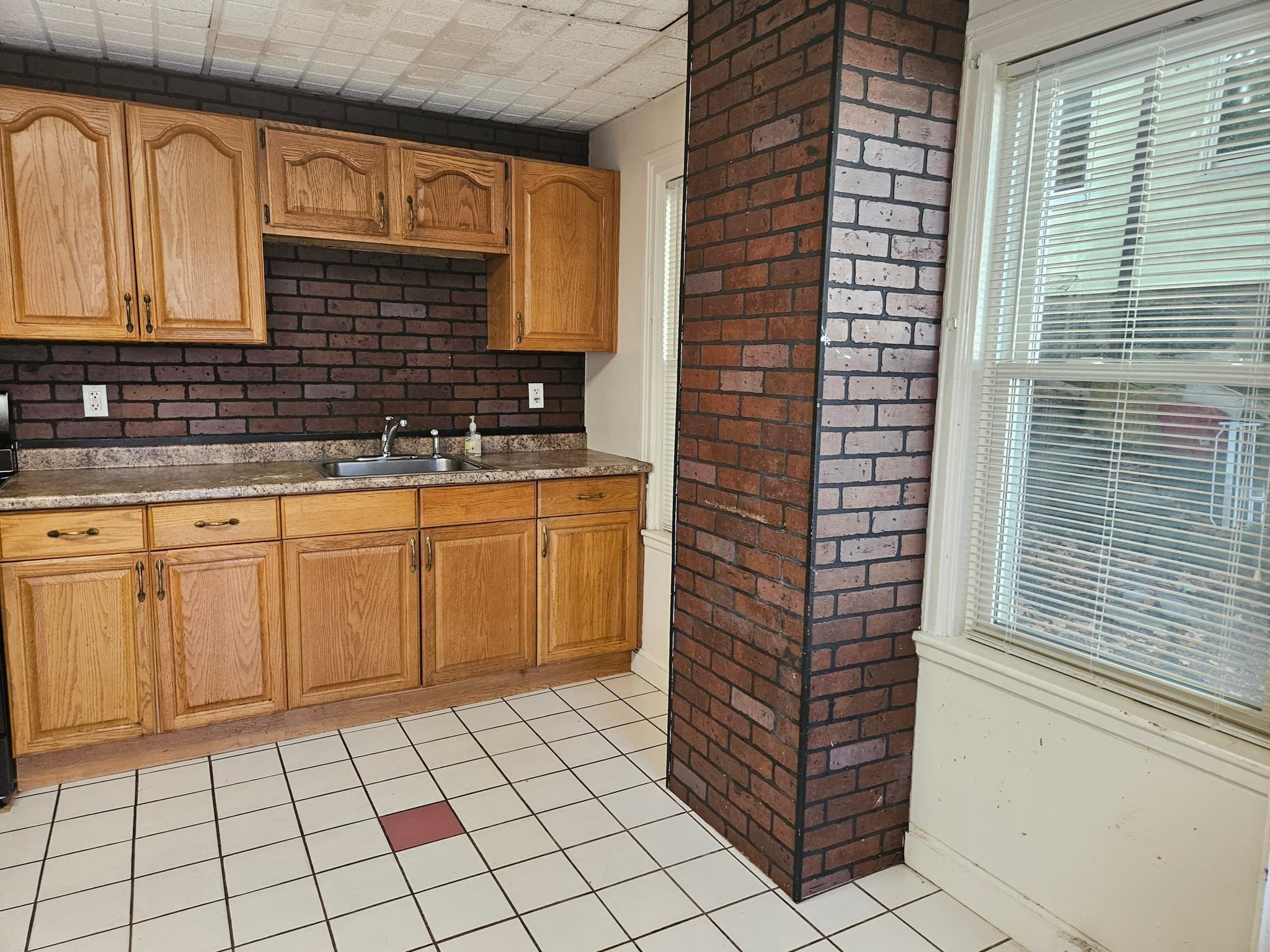 2 Family - 2 Units Up/Down at 22-24 Prout, Quincy MA 02169, Quincy, photo 9 of 37