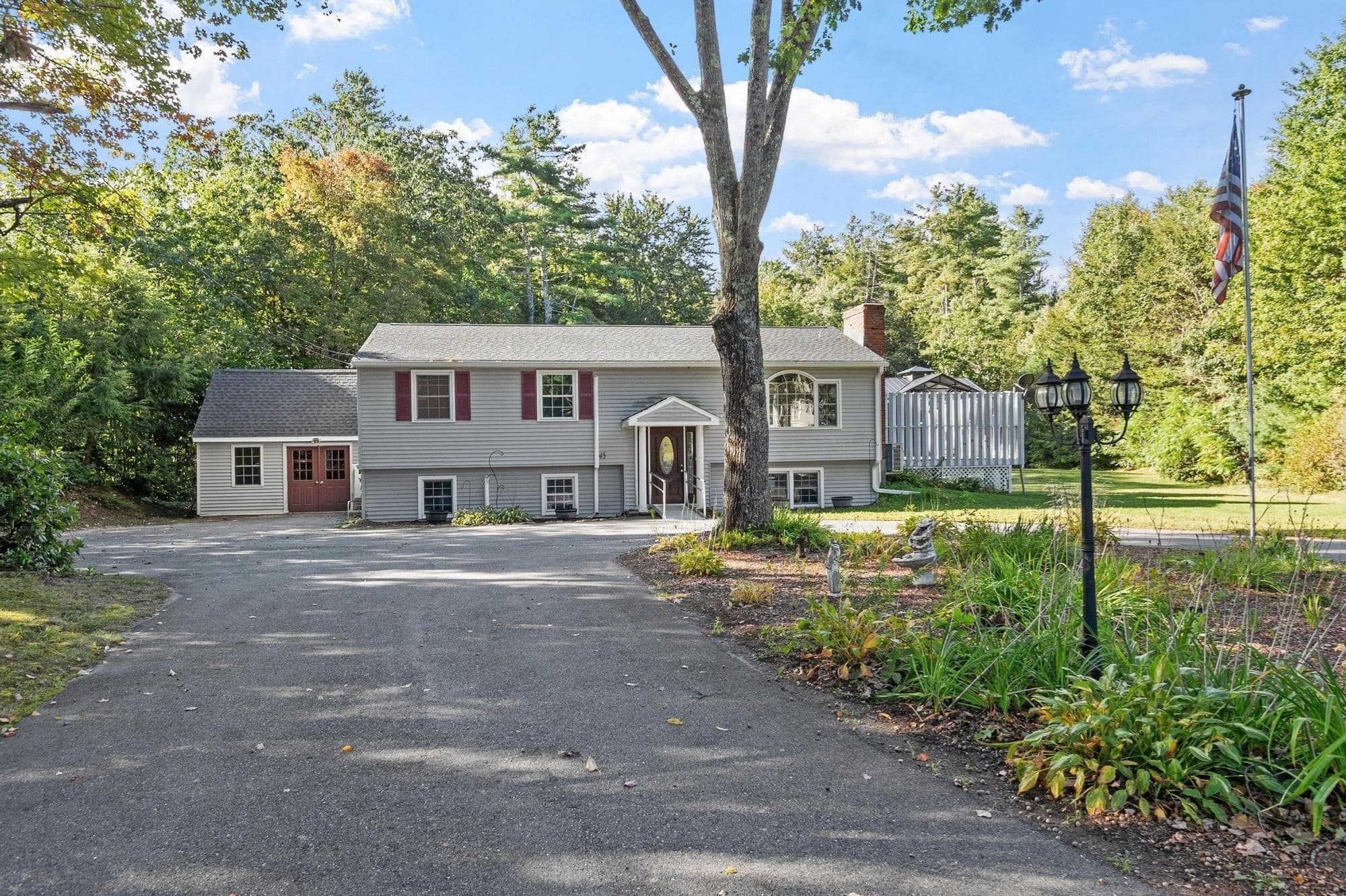 Single Family Residence at 45 Williamsville Rd, Hubbardston MA 01452, Hubbardston, photo 2 of 42