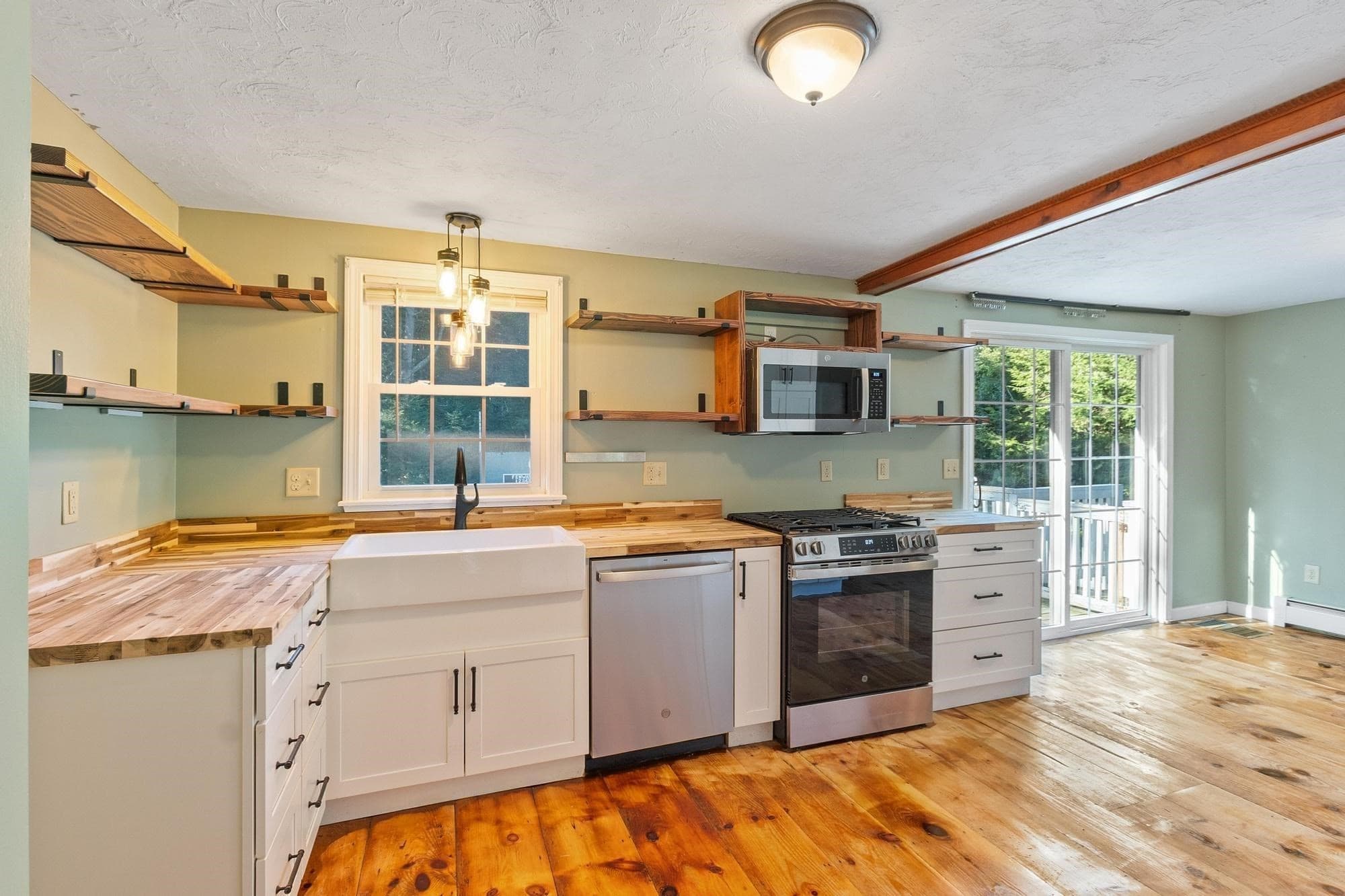 Single Family Residence at 45 Williamsville Rd, Hubbardston MA 01452, Hubbardston, photo 22 of 42