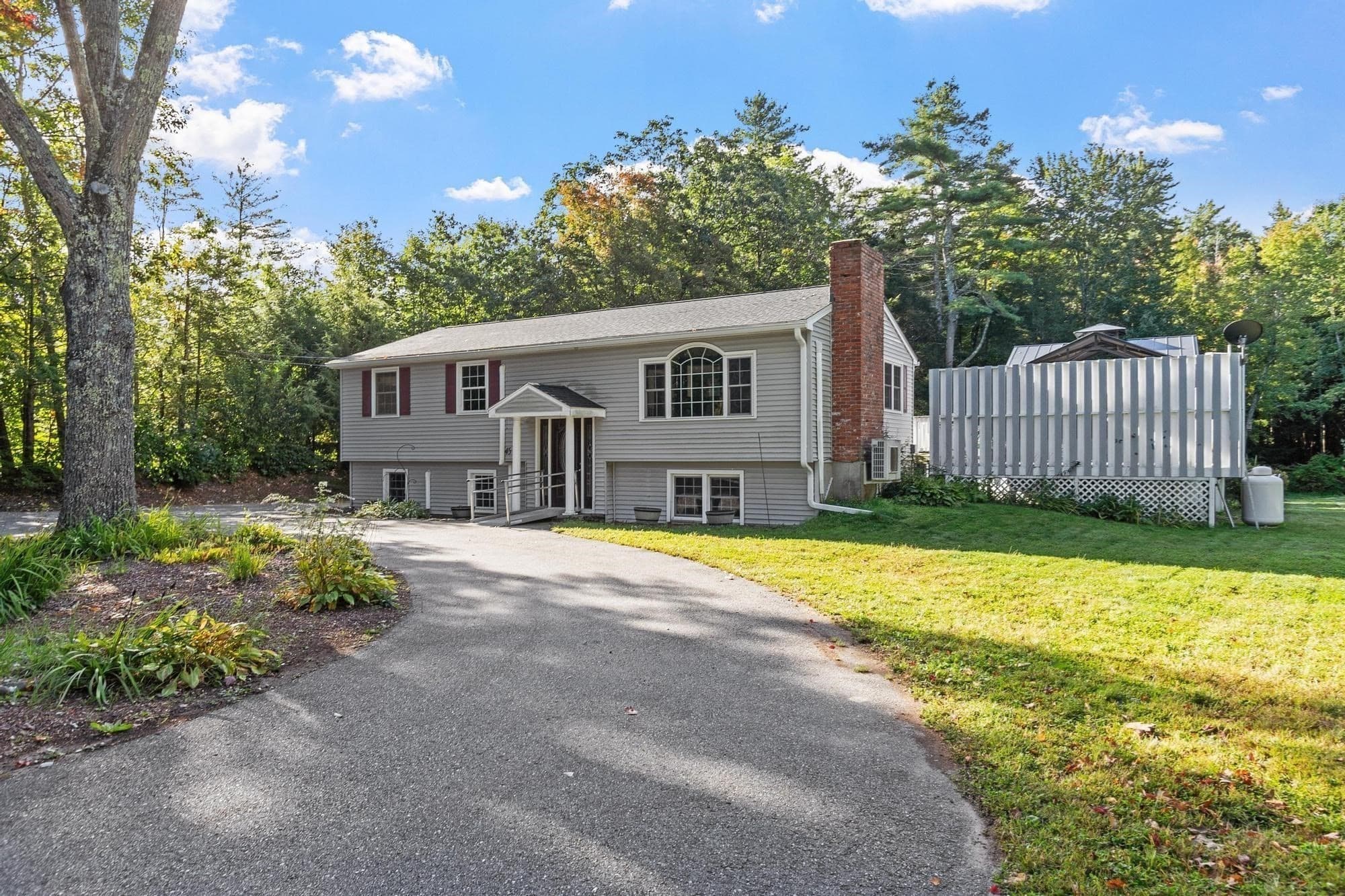 Single Family Residence at 45 Williamsville Rd, Hubbardston MA 01452, Hubbardston, photo 3 of 42