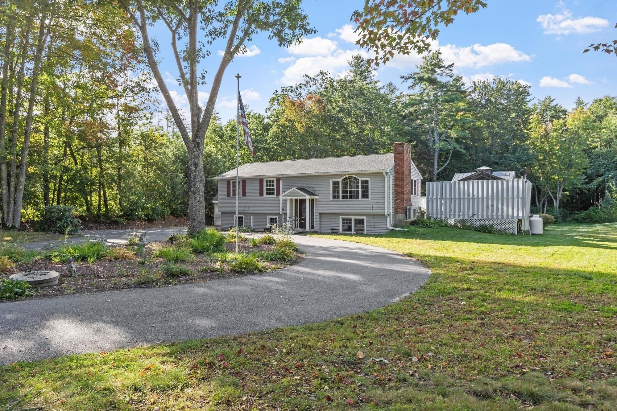 45 Williamsville Rd, Hubbardston MA 01452