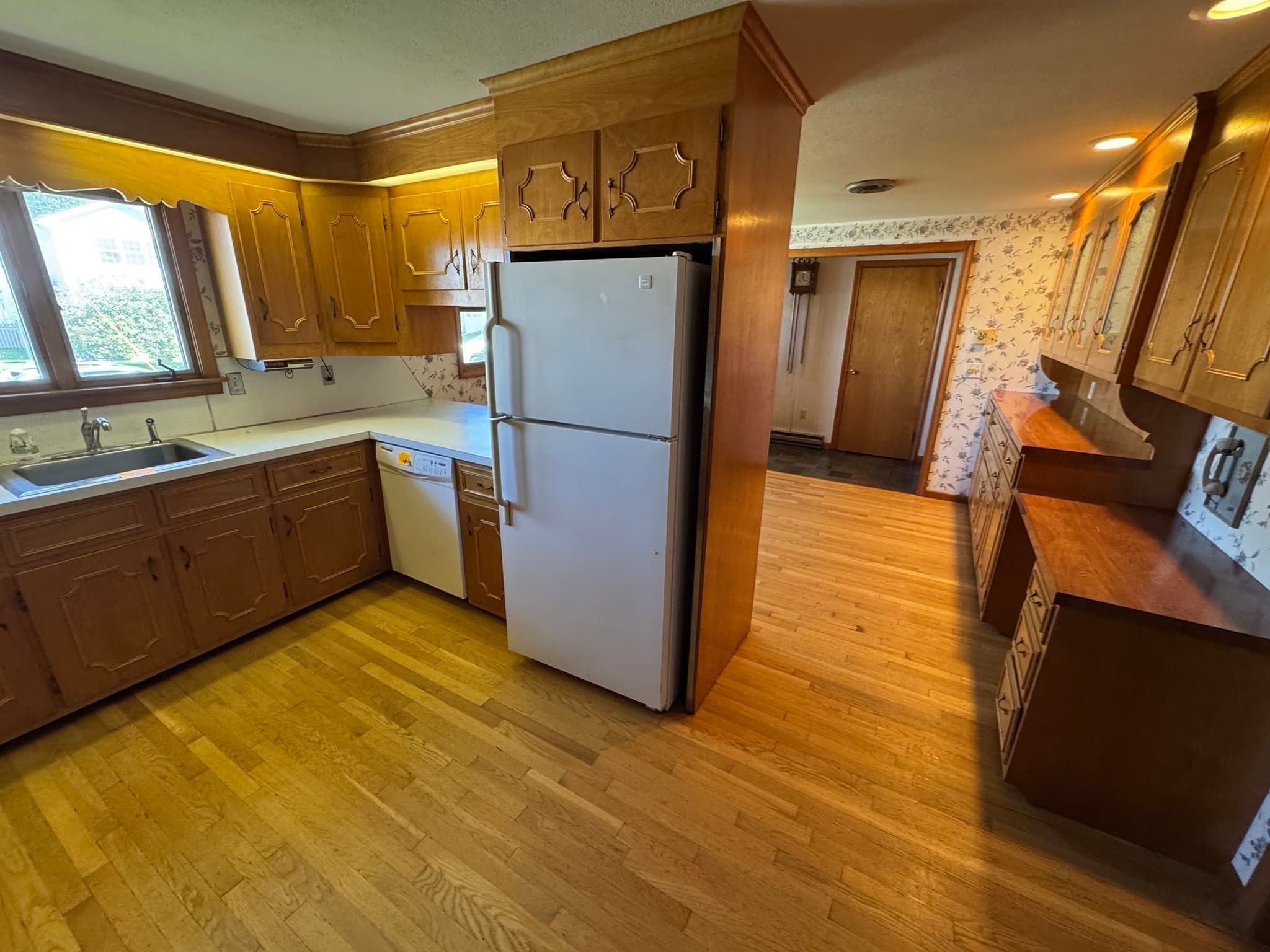 Single Family Residence at 50 Van Horn St, Chicopee MA 01013, Chicopee, photo 4 of 25