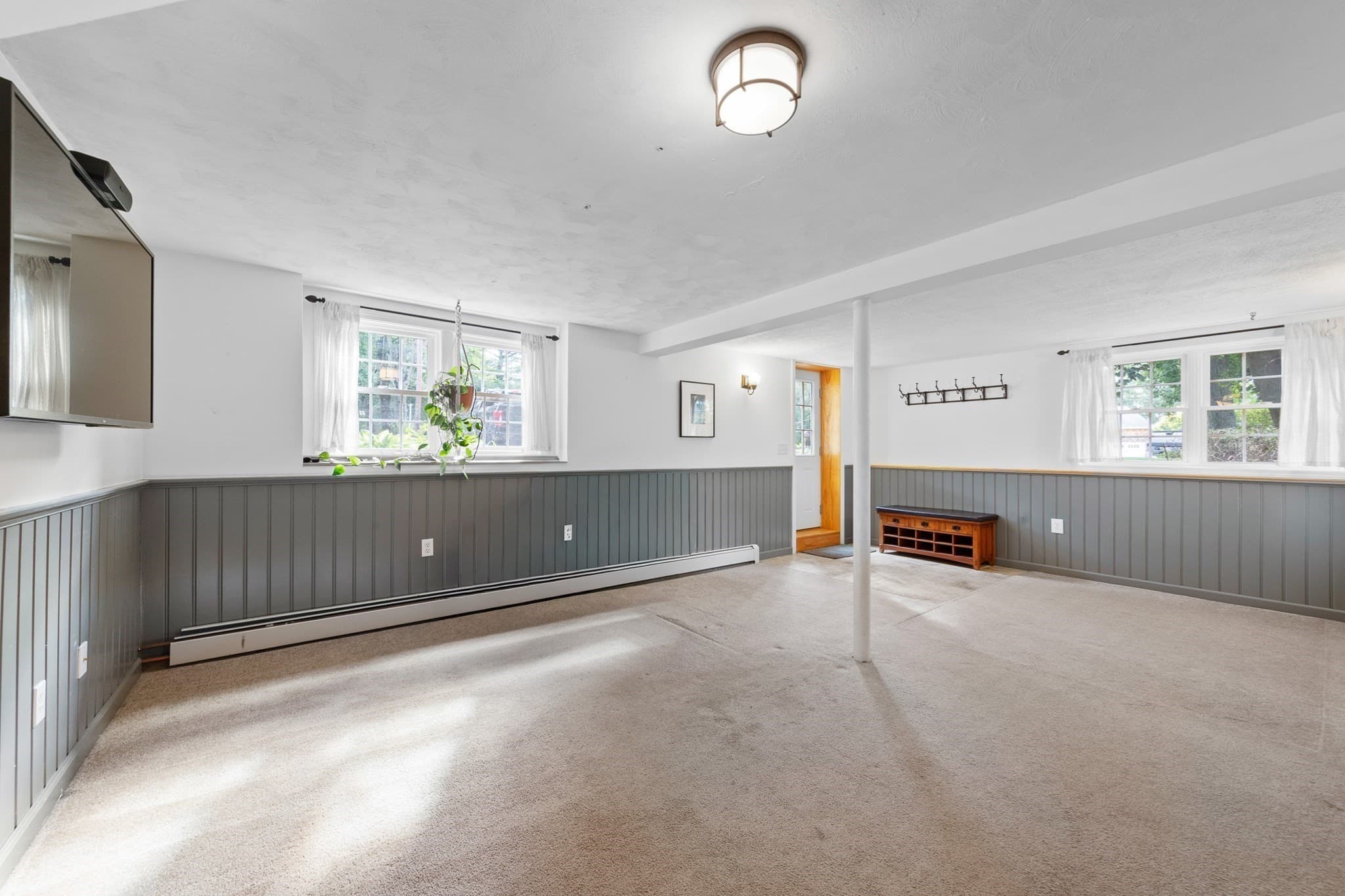 Single Family Residence at 17 Rich Rd, Woburn MA 01801, Woburn, photo 18 of 27
