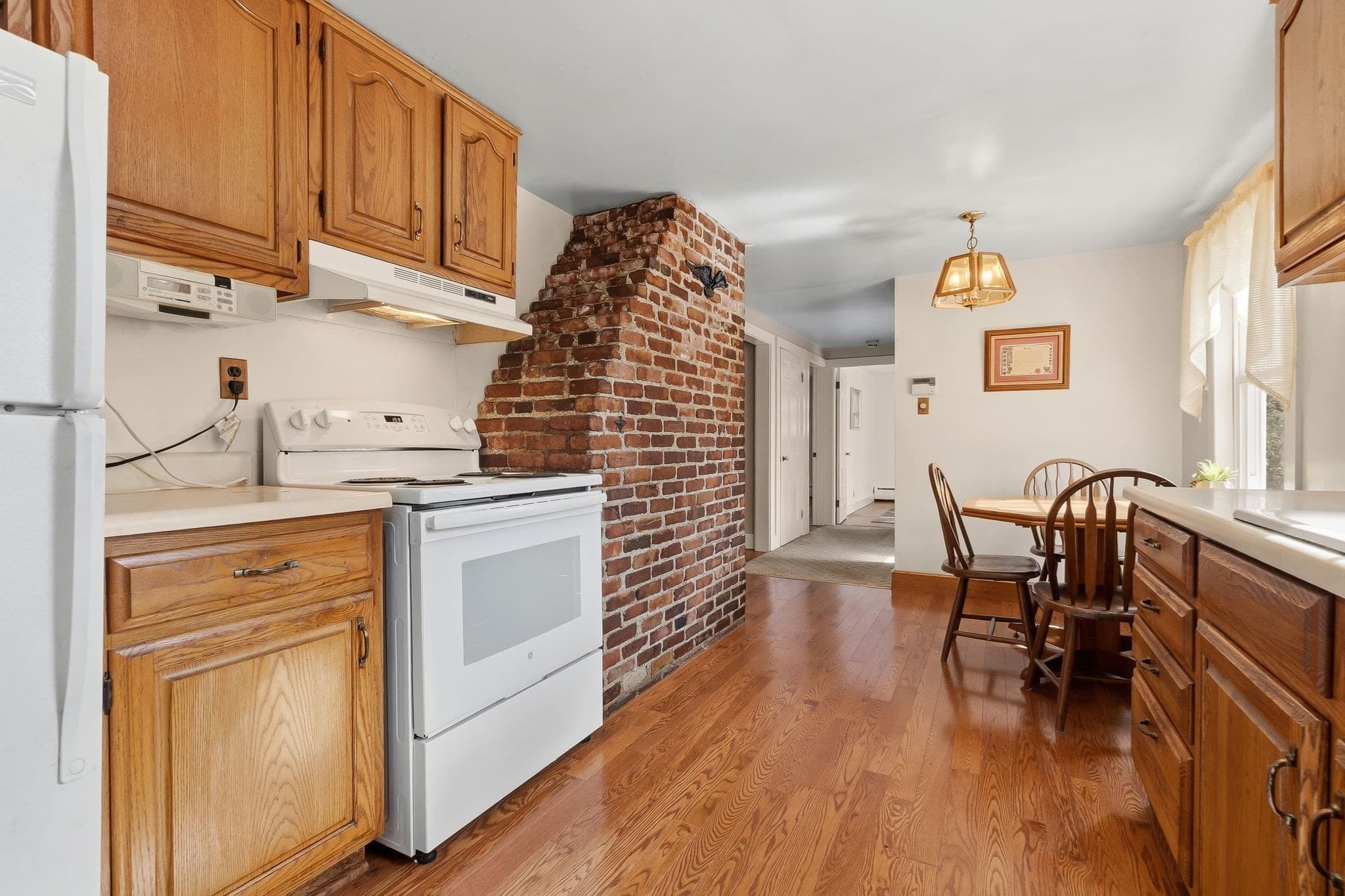 Single Family Residence at 8 Savoy Rd., Hamilton MA 01982, Hamilton, photo 3 of 22