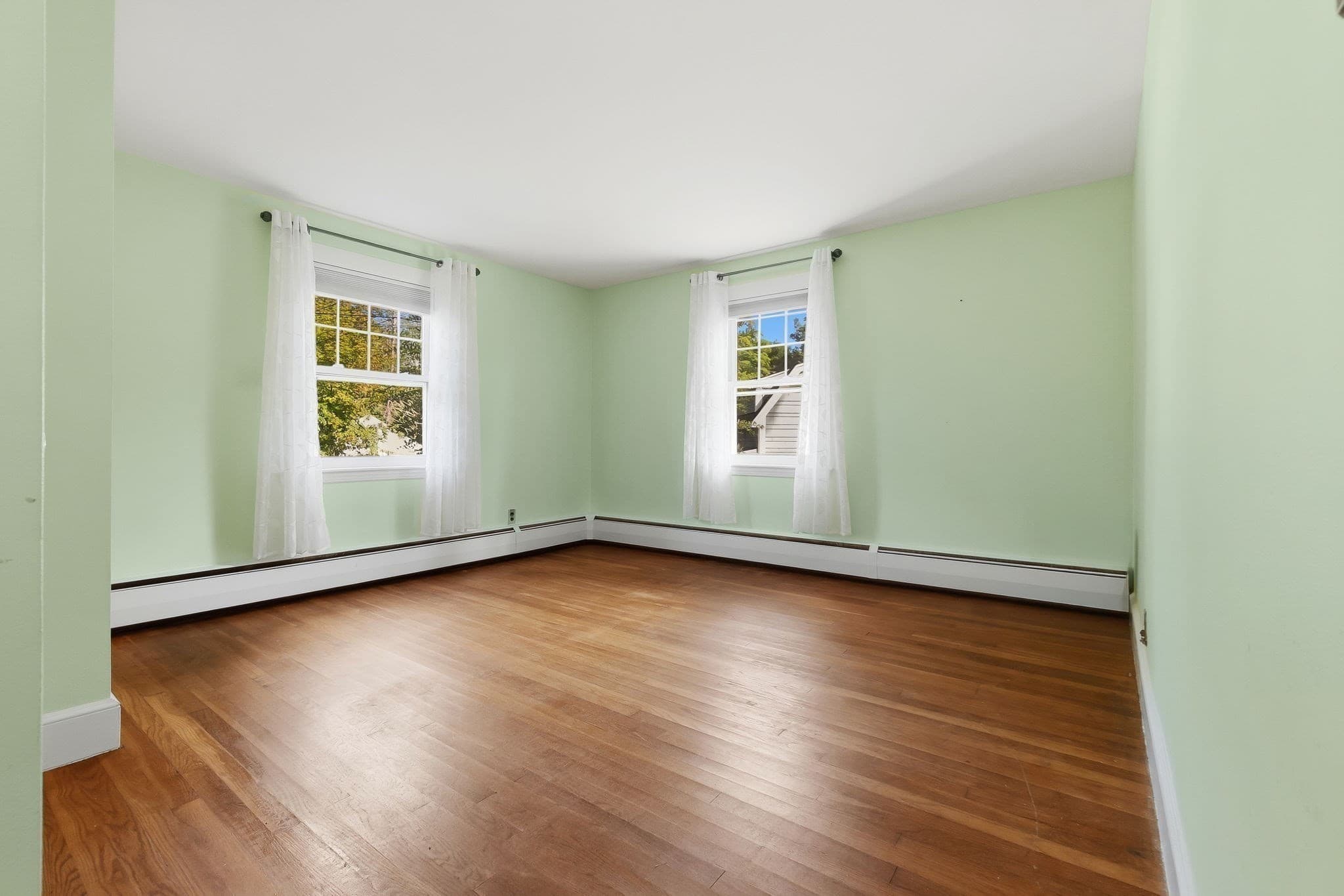 Single Family Residence at 8 Savoy Rd., Hamilton MA 01982, Hamilton, photo 8 of 22