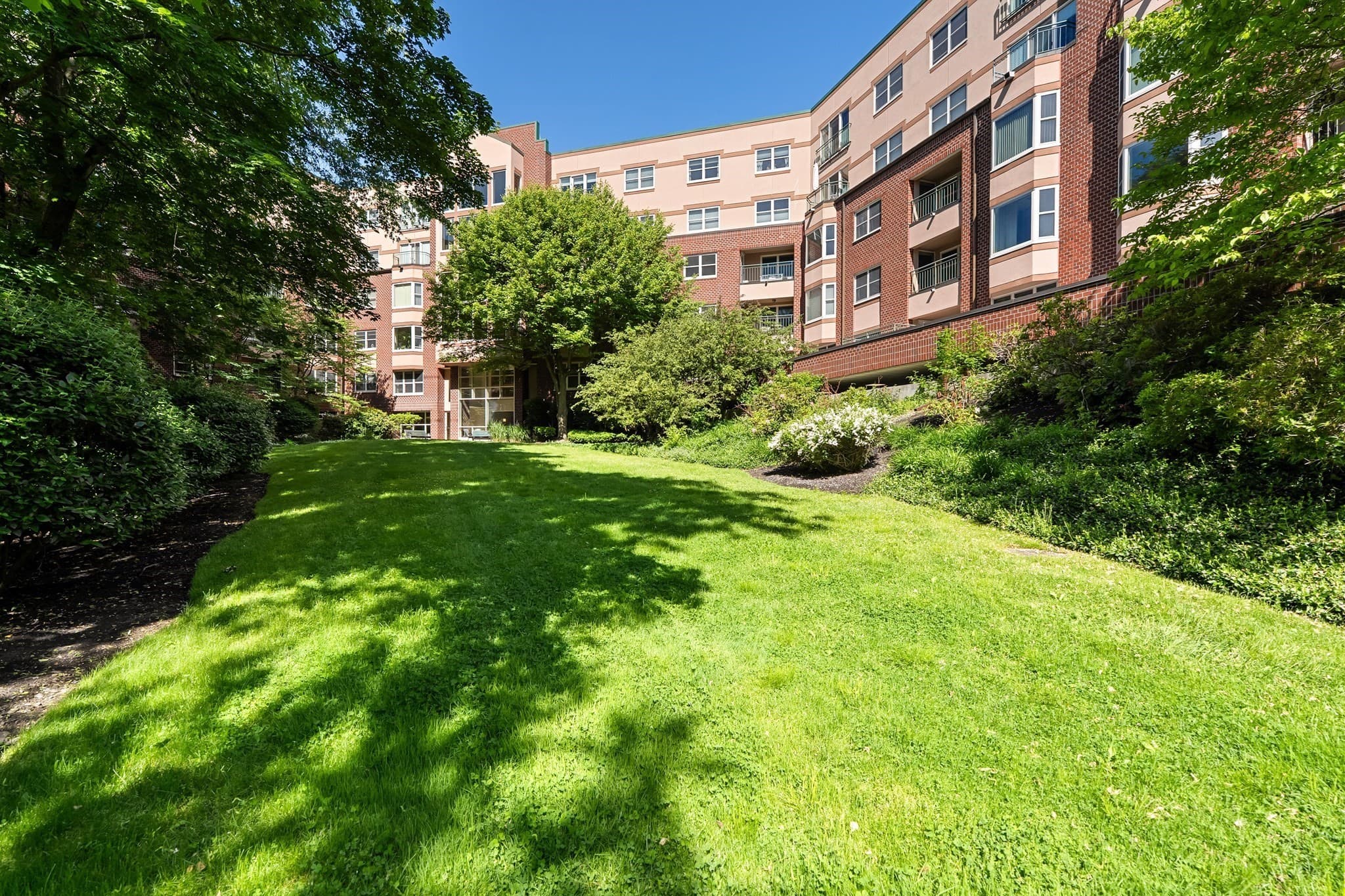 Condominium at 1 Watermill Pl # 426, Arlington MA 02476, Arlington, photo 32 of 34