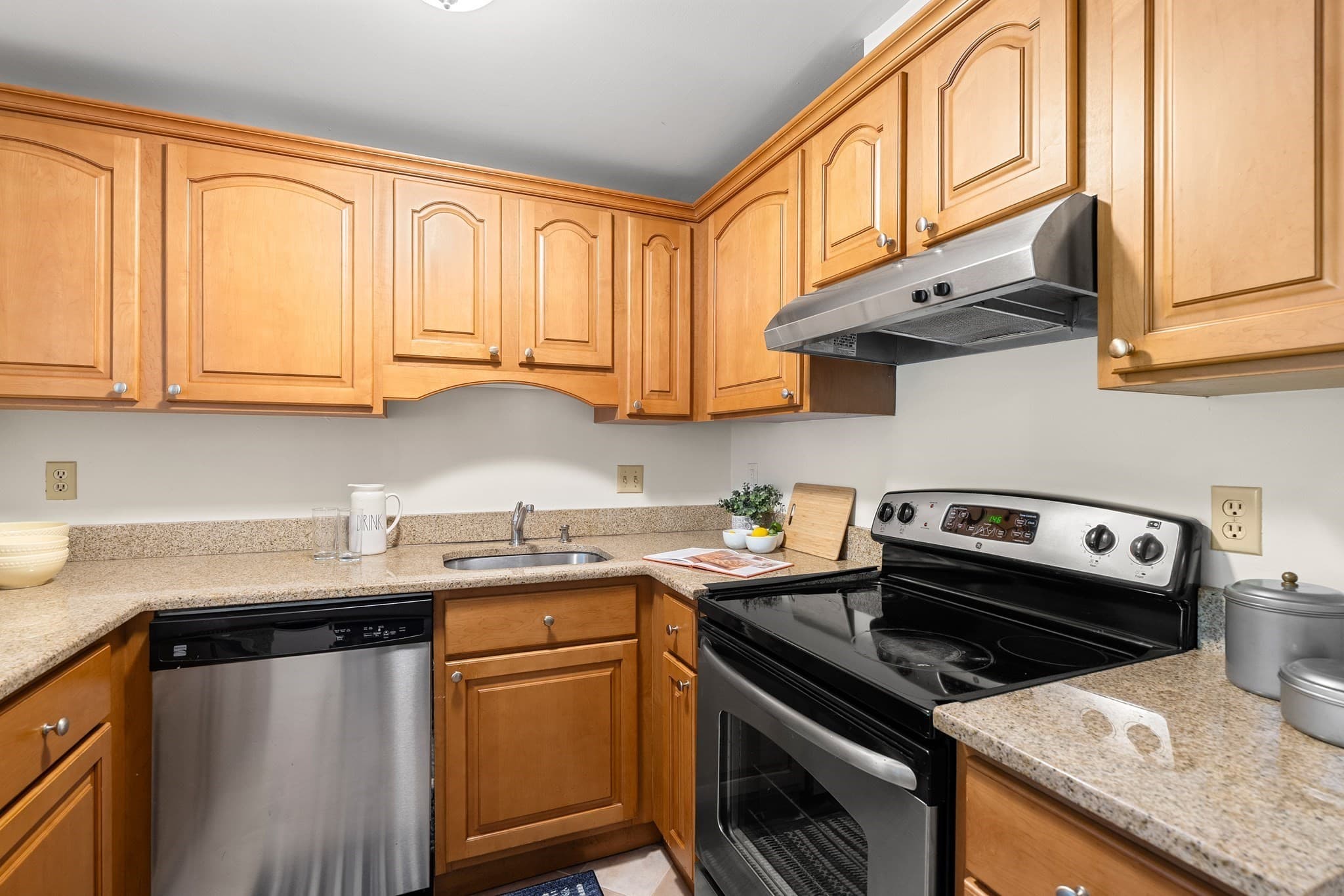 Condominium at 1 Watermill Pl # 426, Arlington MA 02476, Arlington, photo 14 of 34