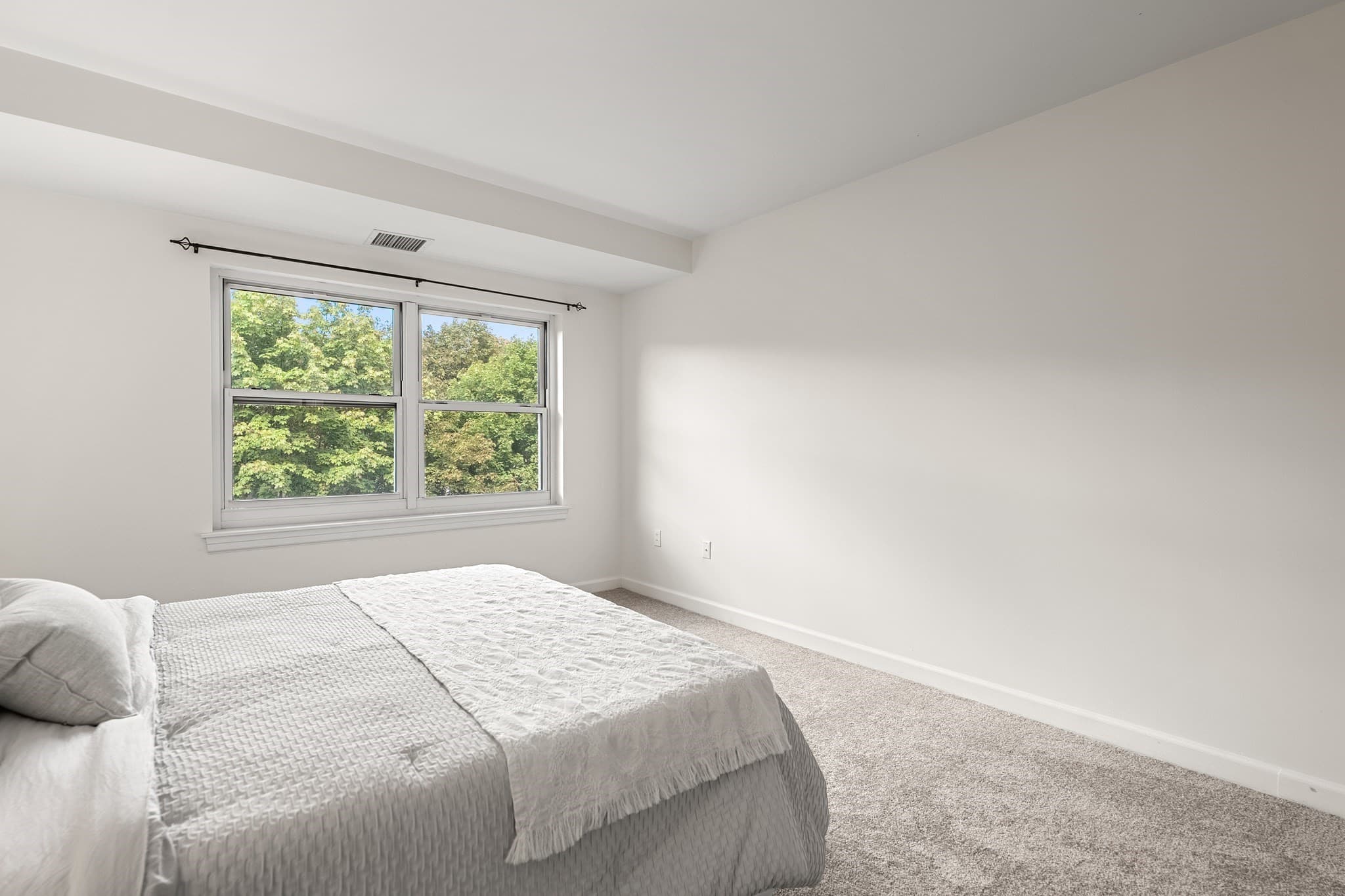 Condominium at 1 Watermill Pl # 426, Arlington MA 02476, Arlington, photo 21 of 34