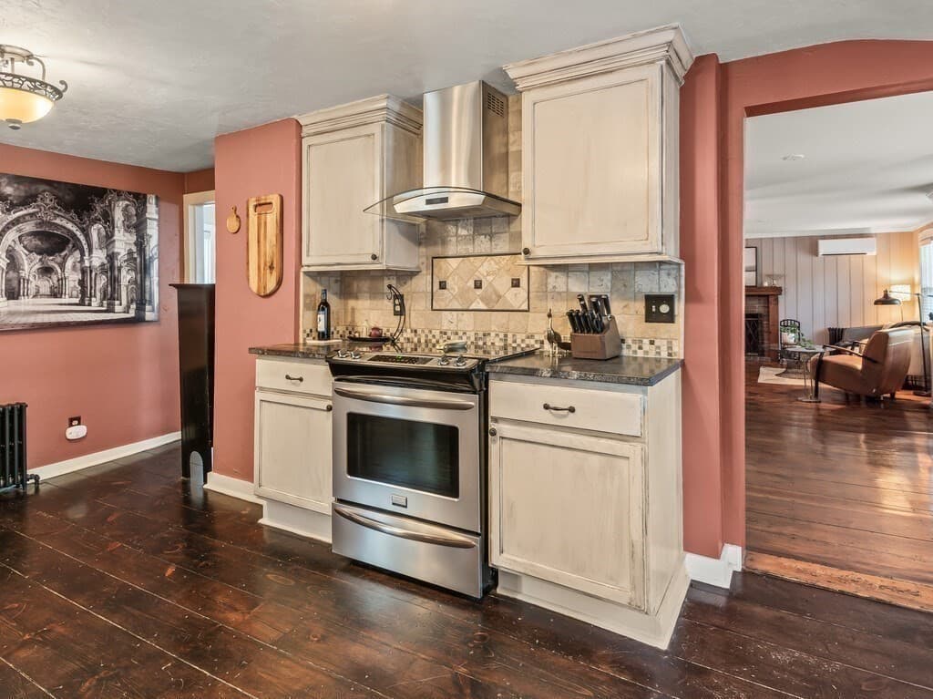 Single Family Residence at 1 Wesleyan St, Shrewsbury MA 01545, Shrewsbury, photo 13 of 37