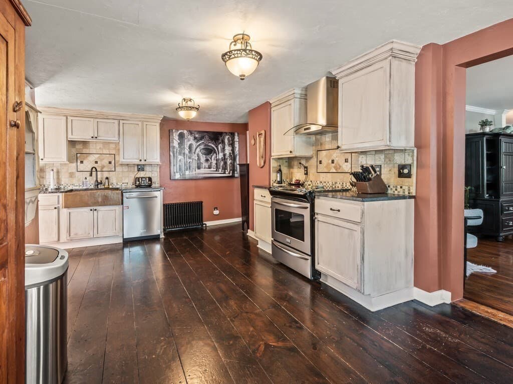 Single Family Residence at 1 Wesleyan St, Shrewsbury MA 01545, Shrewsbury, photo 16 of 37