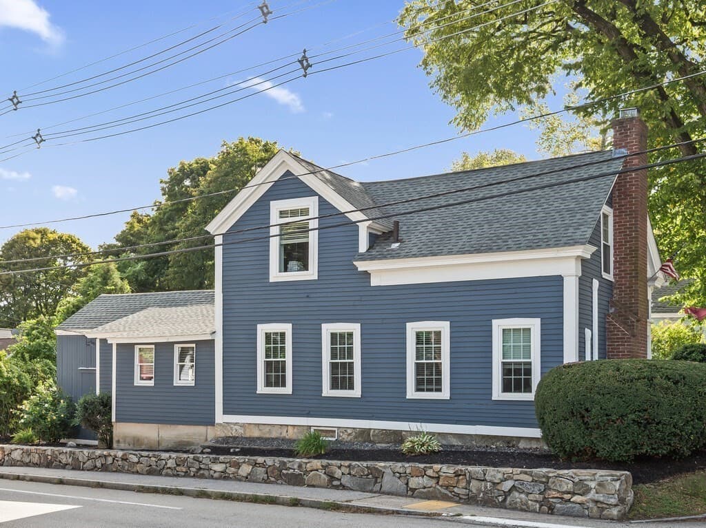 Single Family Residence at 1 Wesleyan St, Shrewsbury MA 01545, Shrewsbury, photo 3 of 37