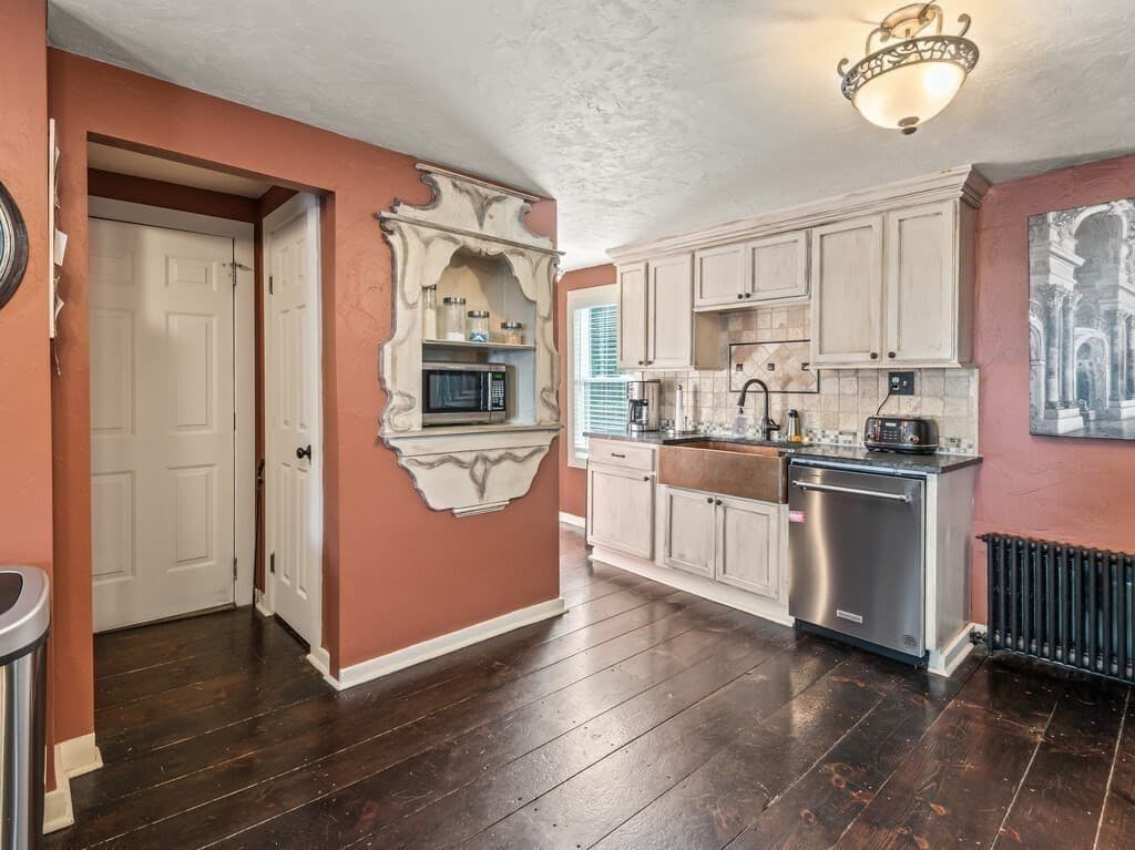 Single Family Residence at 1 Wesleyan St, Shrewsbury MA 01545, Shrewsbury, photo 19 of 37