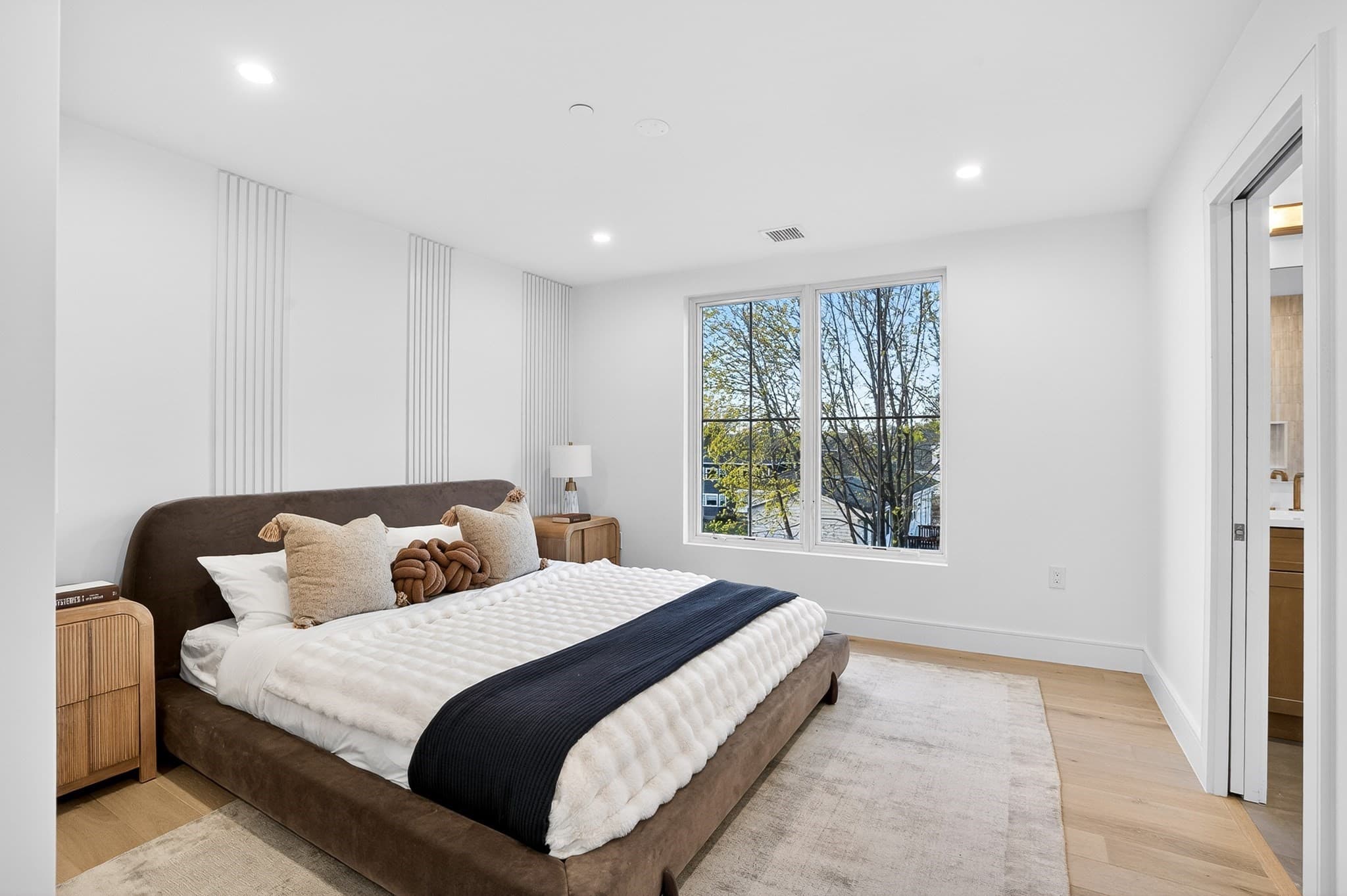 Single Family Residence at 17 Jewett Place # 2, Newton MA 02458, Newton, photo 13 of 31