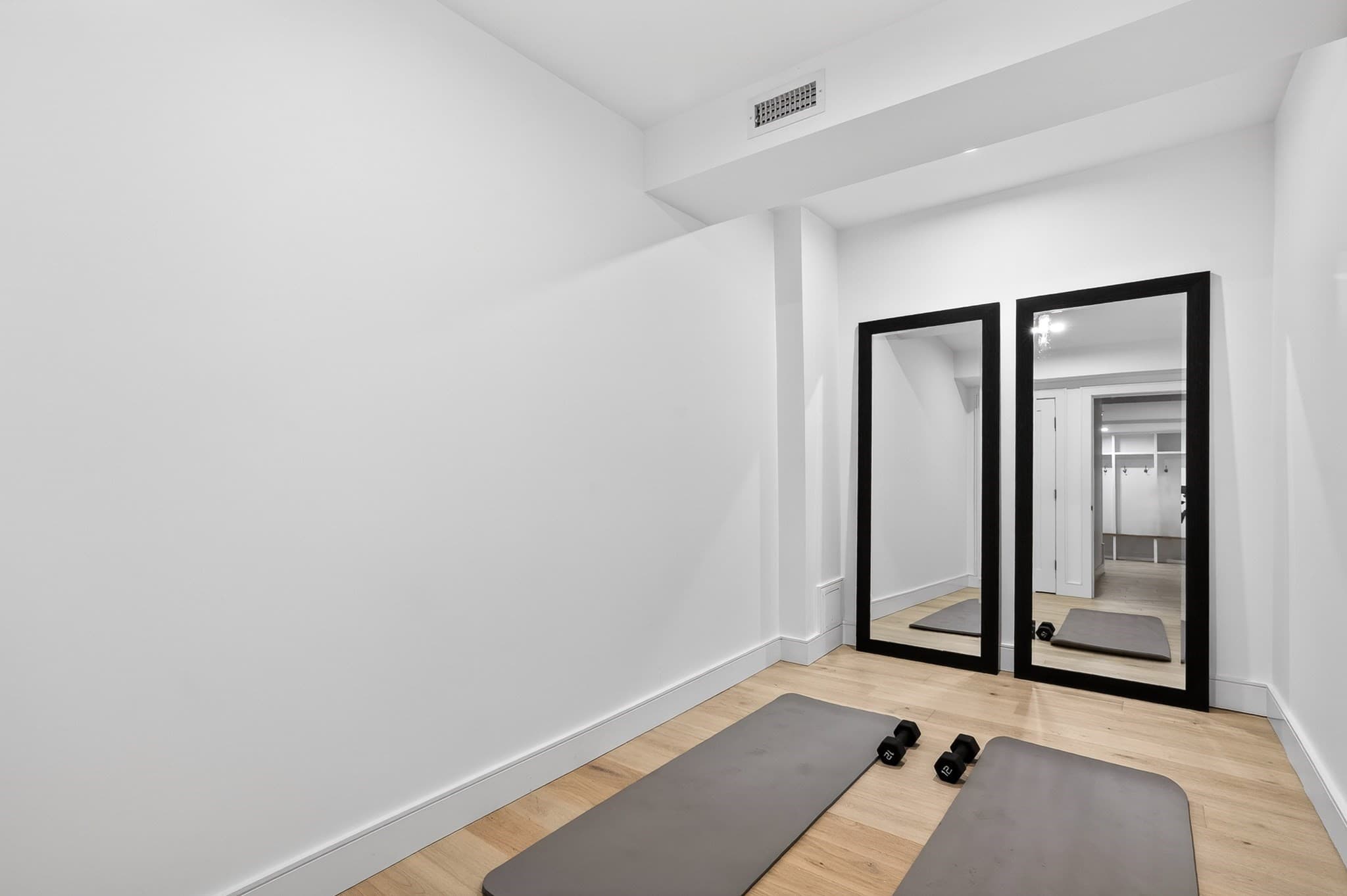 Single Family Residence at 17 Jewett Place # 2, Newton MA 02458, Newton, photo 28 of 31