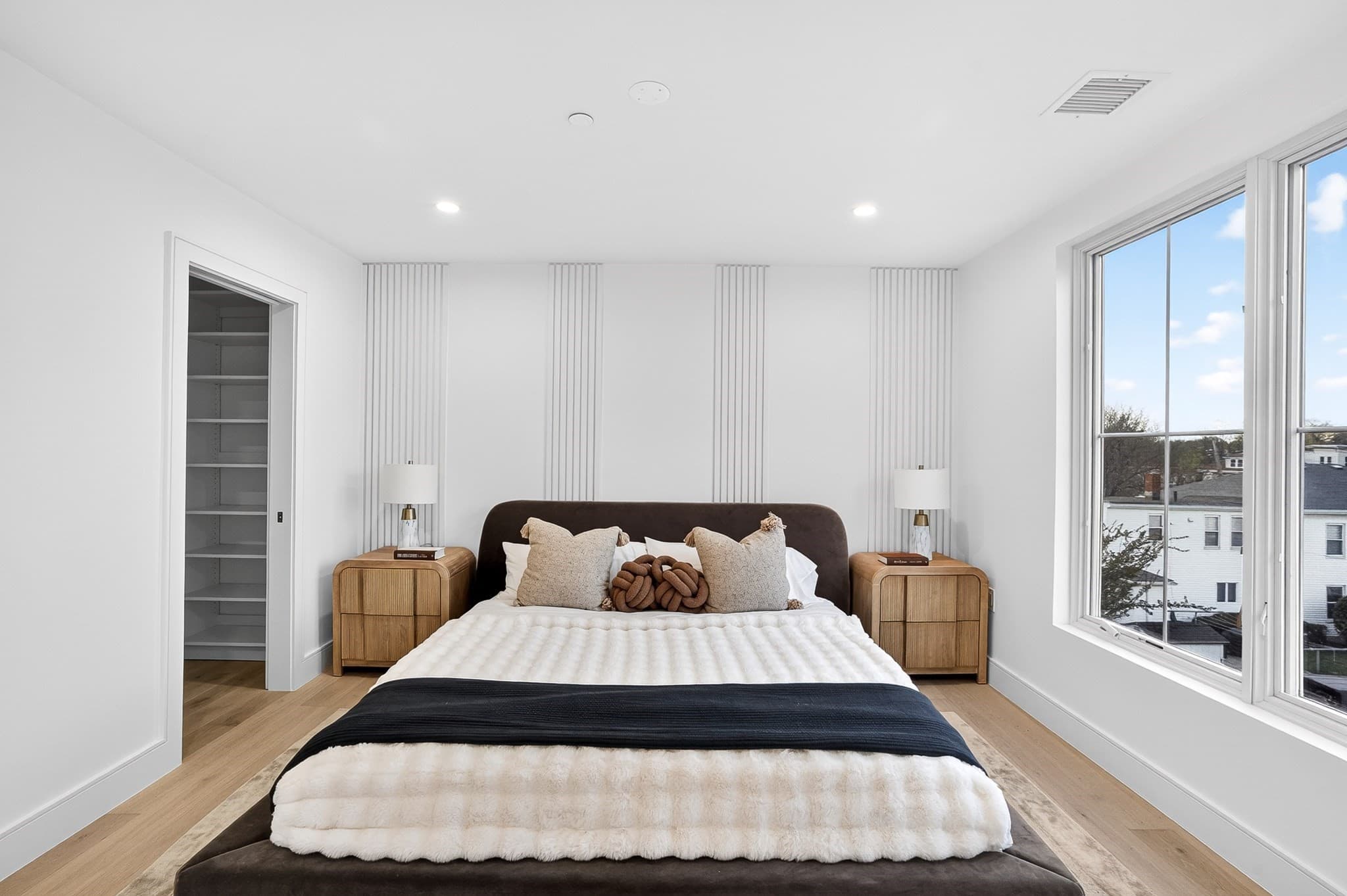 Single Family Residence at 17 Jewett Place # 2, Newton MA 02458, Newton, photo 14 of 31