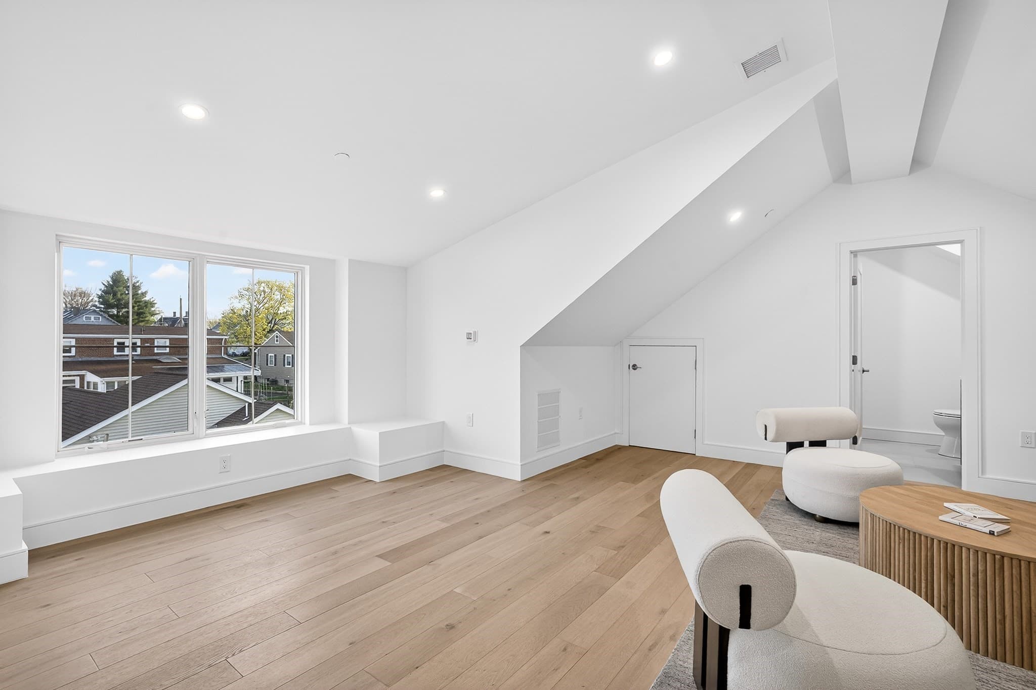 Single Family Residence at 17 Jewett Place # 2, Newton MA 02458, Newton, photo 25 of 31