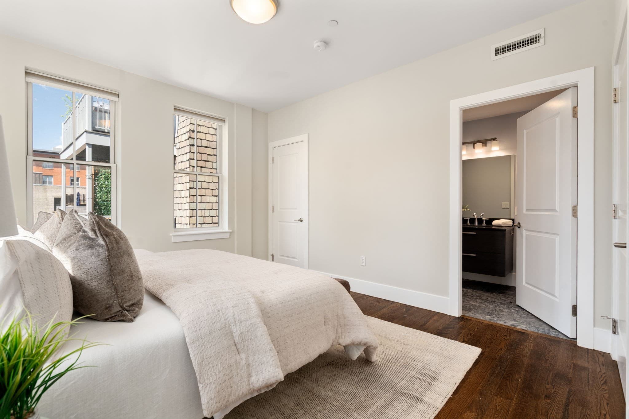 Condominium at 10 St George Street # 602, Boston MA 02118, Boston, photo 6 of 18