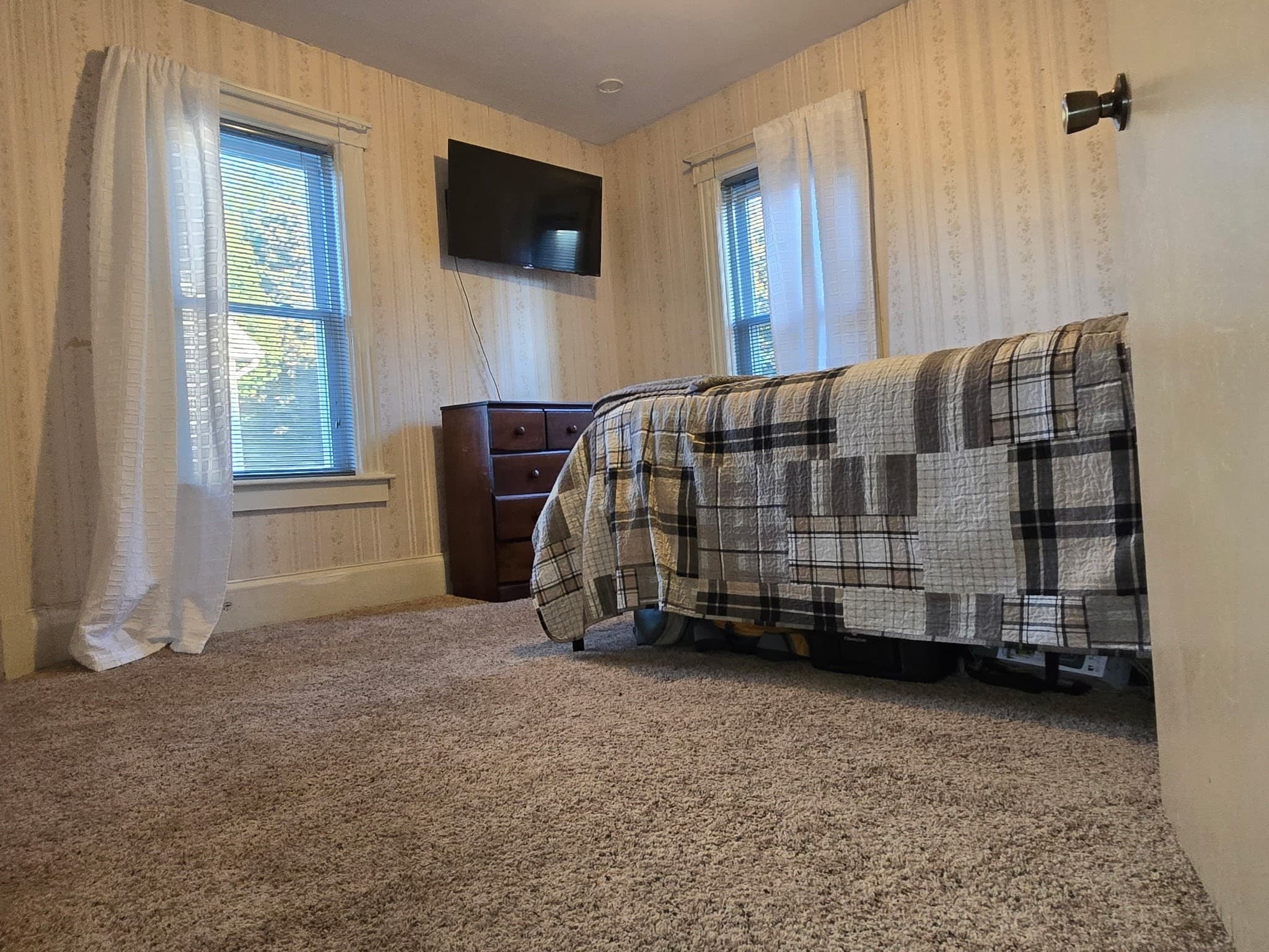 Single Family Residence at 21 Smith Ave, Ware MA 01082, Ware, photo 14 of 16