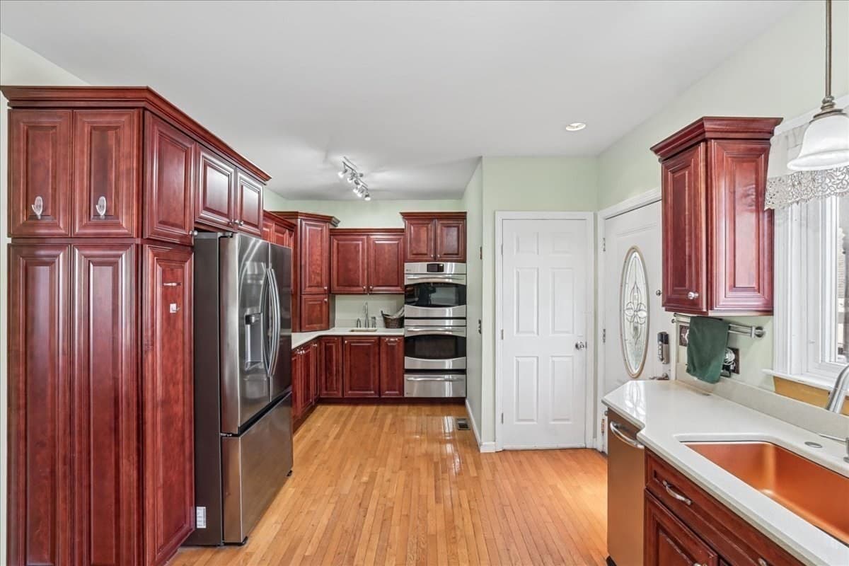 Single Family Residence at 307 S Main Street, Attleboro MA 02703, Attleboro, photo 12 of 32