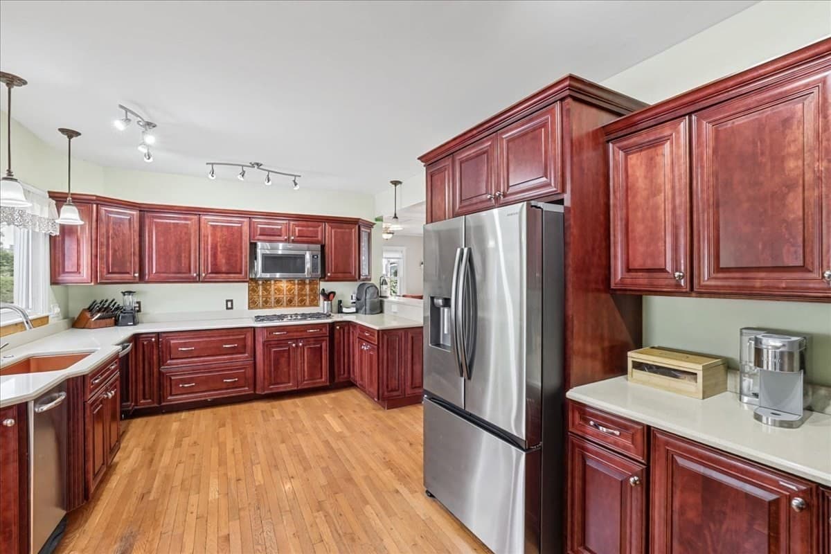 Single Family Residence at 307 S Main Street, Attleboro MA 02703, Attleboro, photo 10 of 32