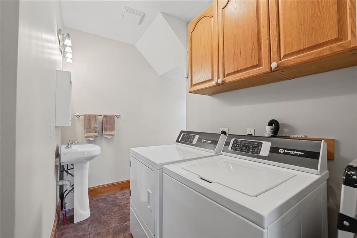 Single Family Residence at 307 S Main Street, Attleboro MA 02703, Attleboro, photo 15 of 32