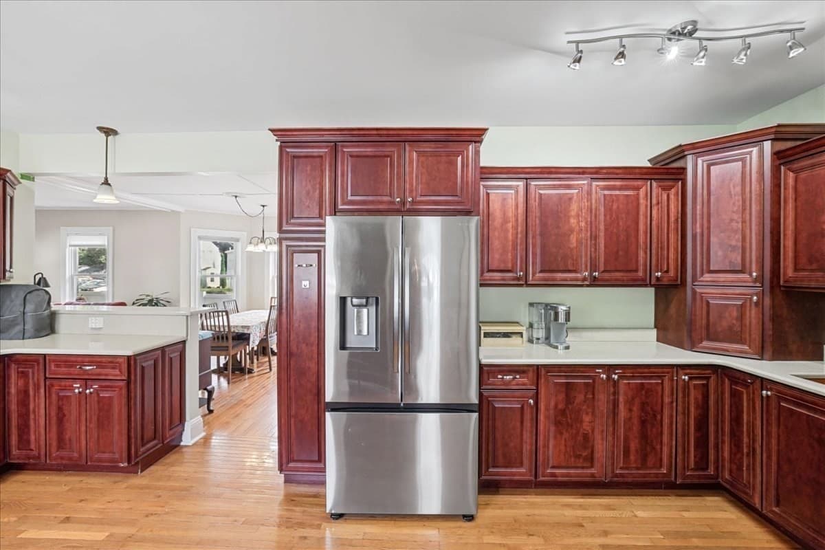 Single Family Residence at 307 S Main Street, Attleboro MA 02703, Attleboro, photo 11 of 32