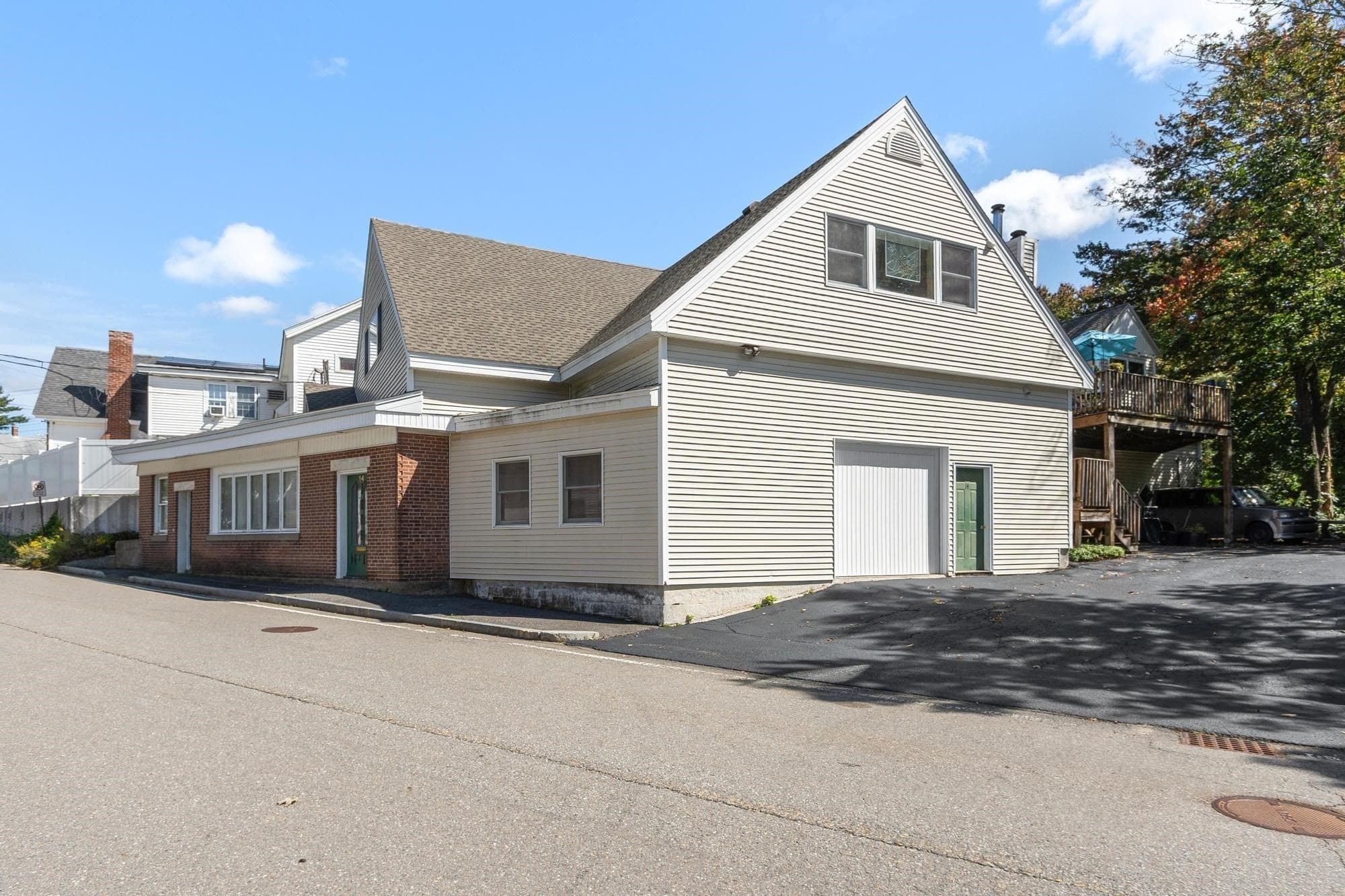 Single Family Residence at 14 Travers St, Gardner MA 01440, Gardner, photo 2 of 40
