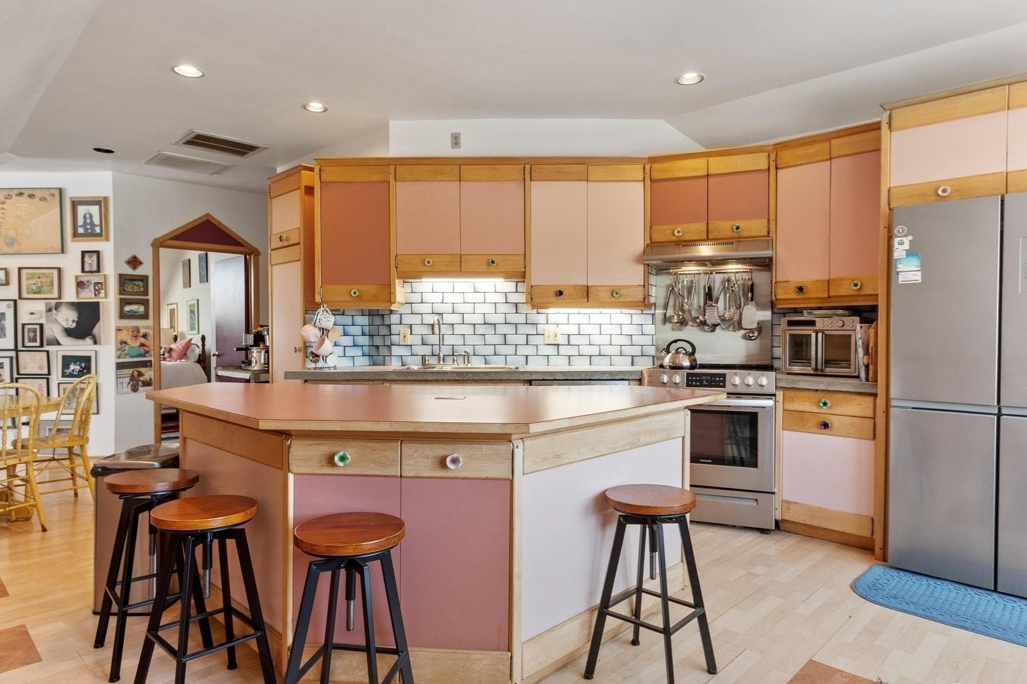 Single Family Residence at 14 Travers St, Gardner MA 01440, Gardner, photo 13 of 40