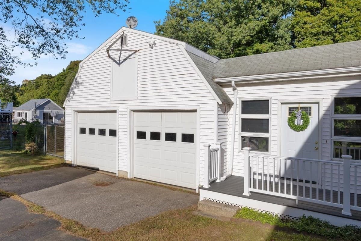Single Family Residence at 9 Jordan Street, Haverhill MA 01830, Haverhill, photo 3 of 42