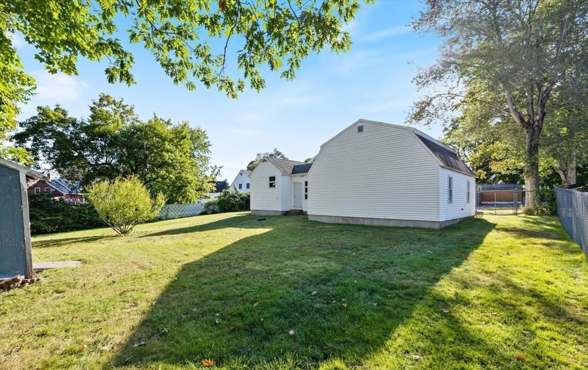 Single Family Residence at 9 Jordan Street, Haverhill MA 01830, Haverhill, photo 5 of 42