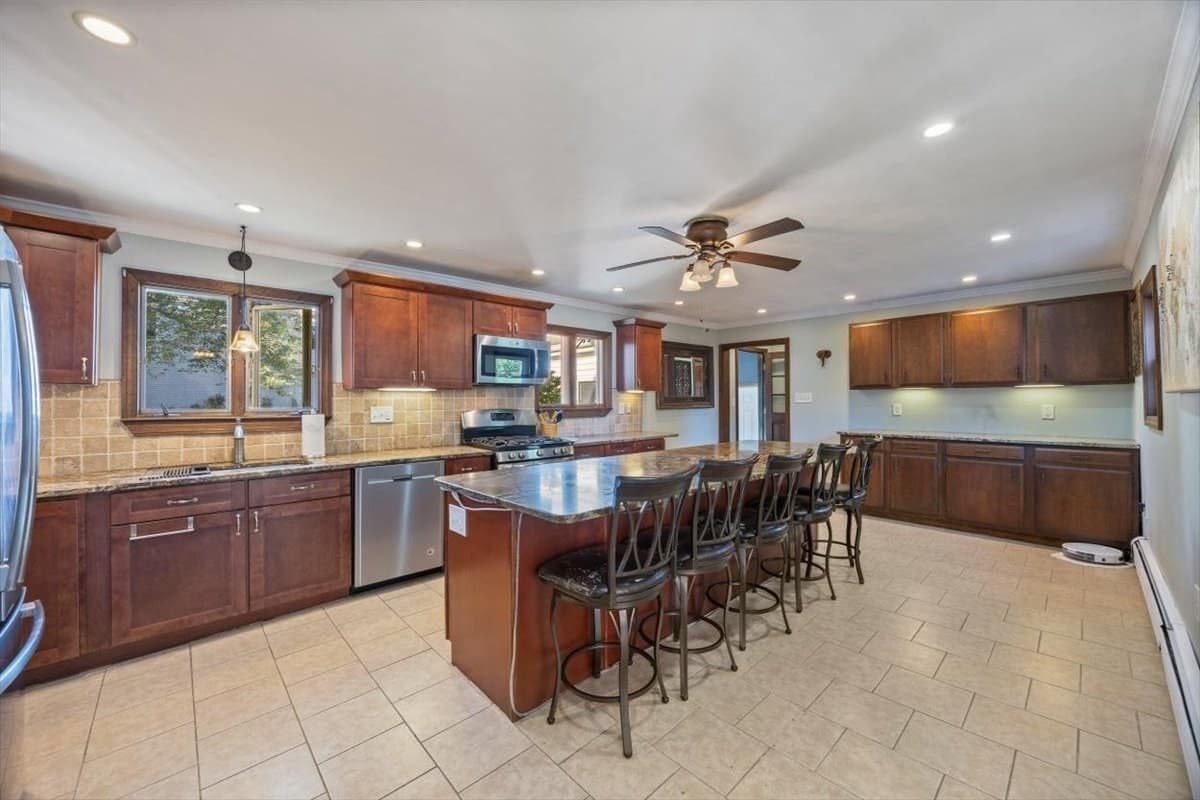 Single Family Residence at 9 Jordan Street, Haverhill MA 01830, Haverhill, photo 11 of 42