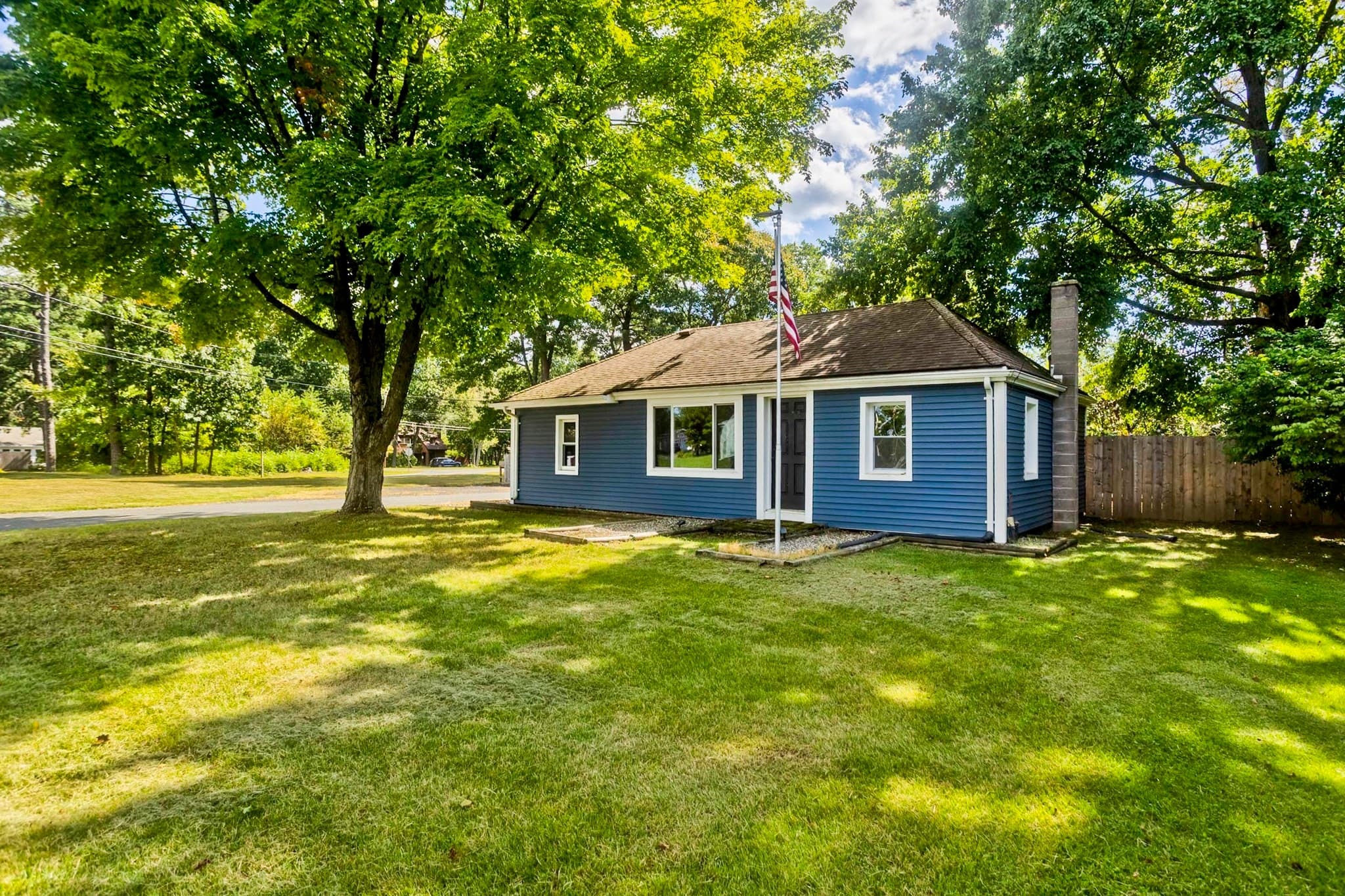 3 Field St, Southwick MA 01077