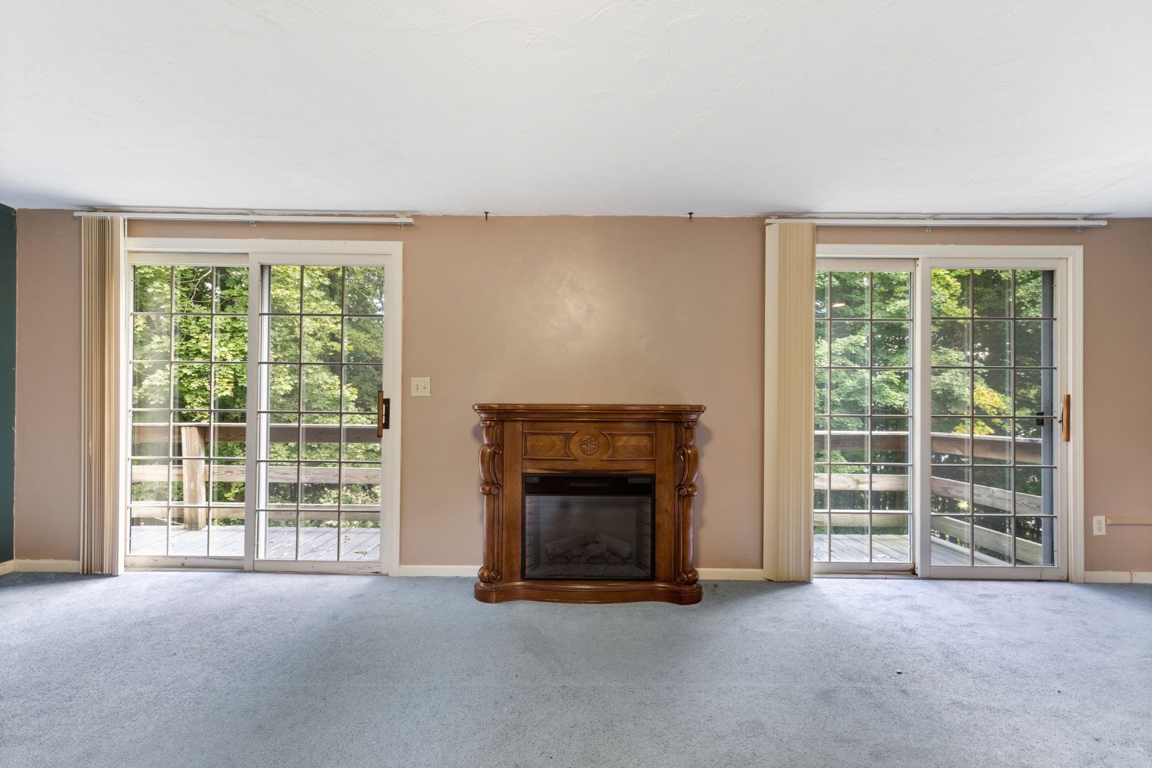 Single Family Residence at 609 Oxford St  S, Auburn MA 01501, Auburn, photo 6 of 42