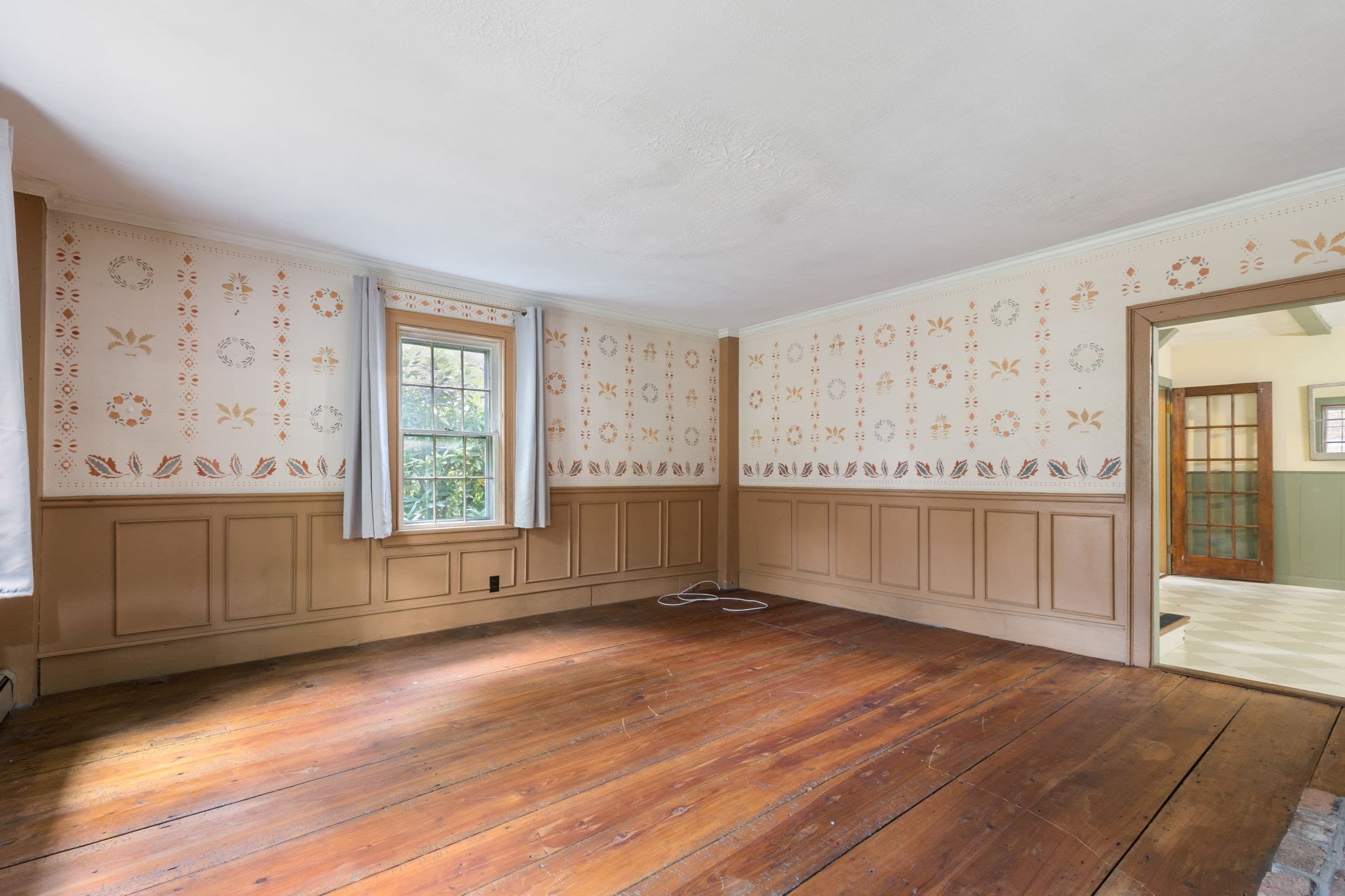 Single Family Residence at 609 Oxford St  S, Auburn MA 01501, Auburn, photo 13 of 42