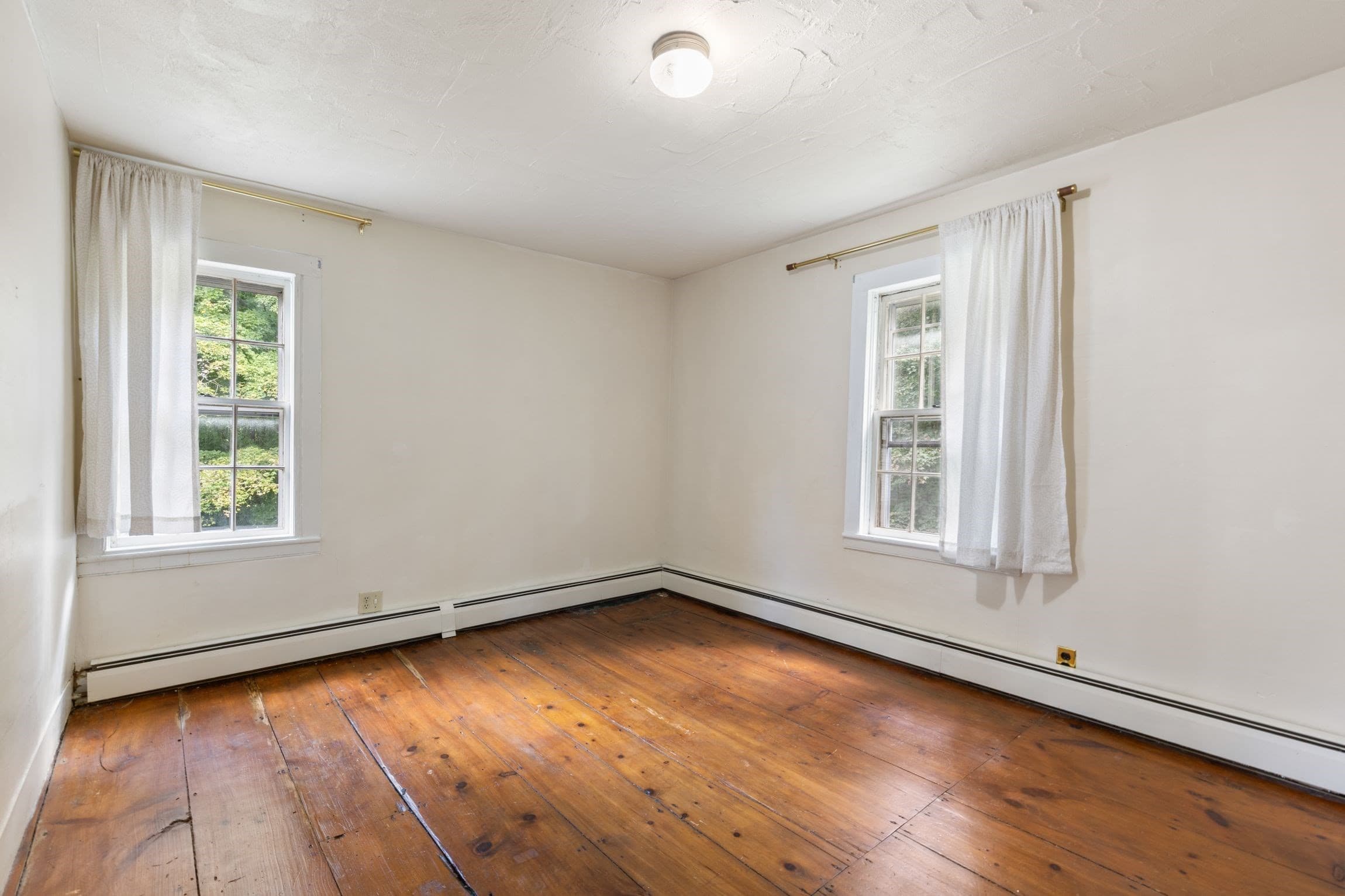 Single Family Residence at 609 Oxford St  S, Auburn MA 01501, Auburn, photo 16 of 42
