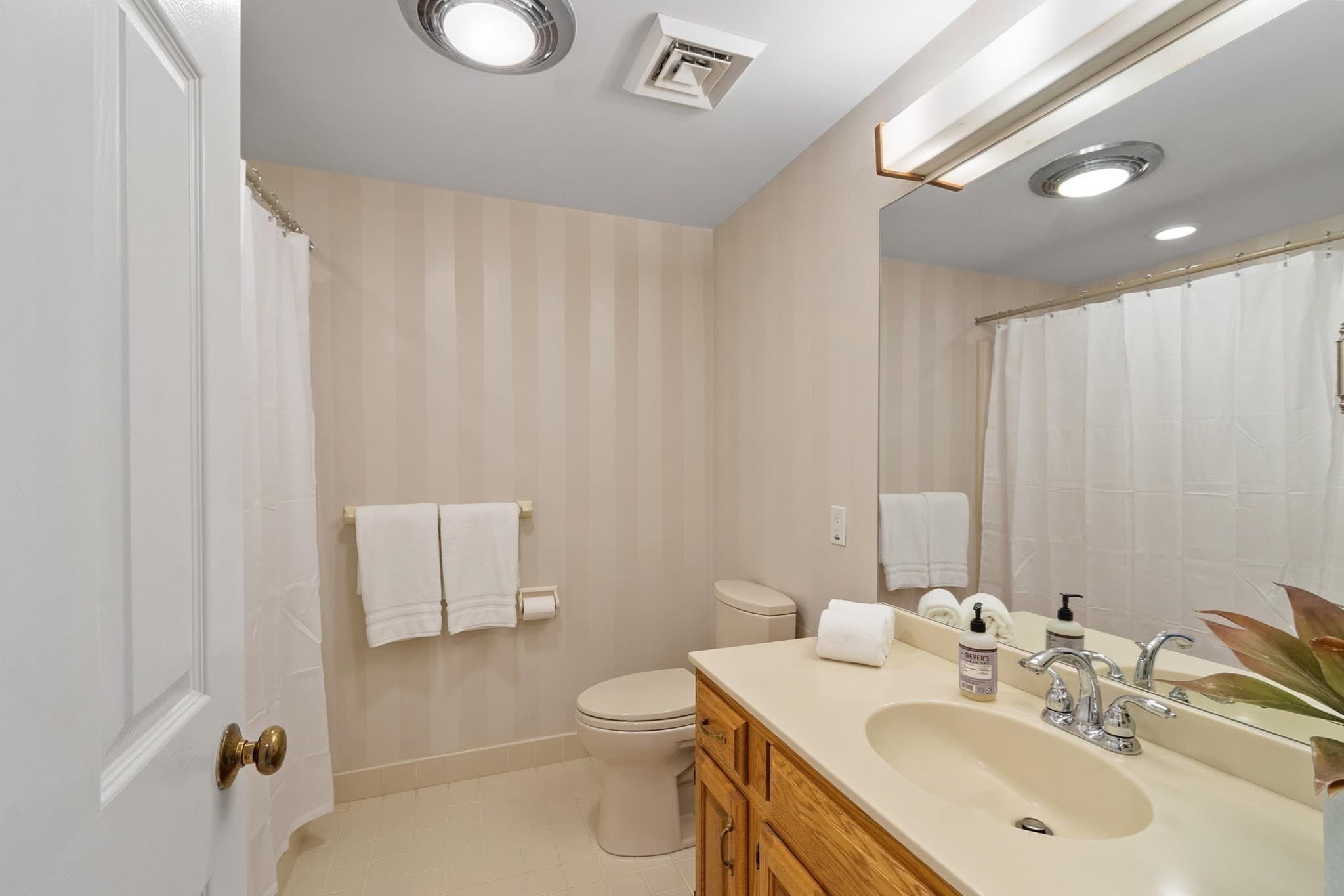 Condominium at 41 Mitchell Grant Way # 41, Bedford MA 01730, Bedford, photo 24 of 37