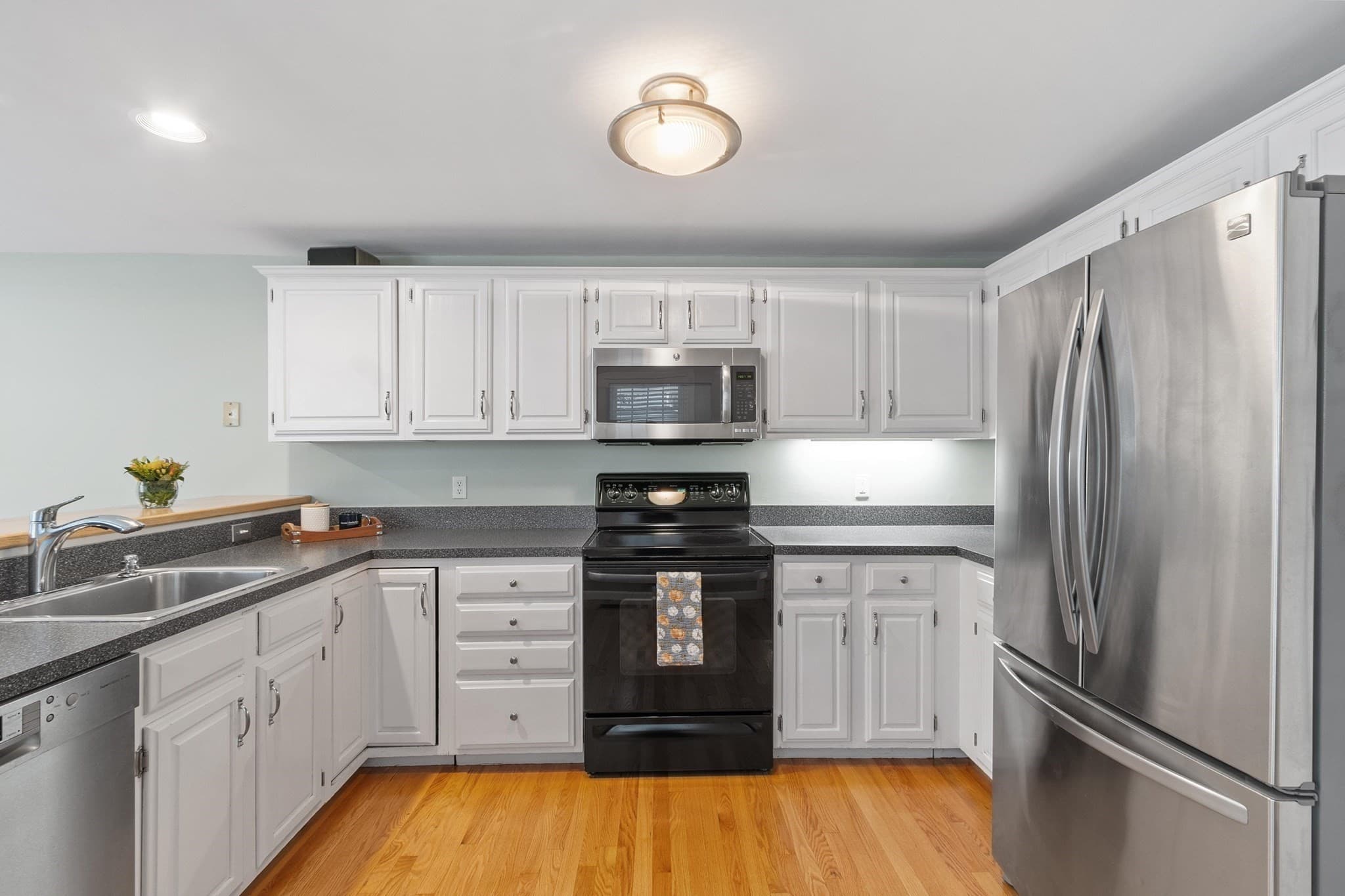 Condominium at 41 Mitchell Grant Way # 41, Bedford MA 01730, Bedford, photo 11 of 37