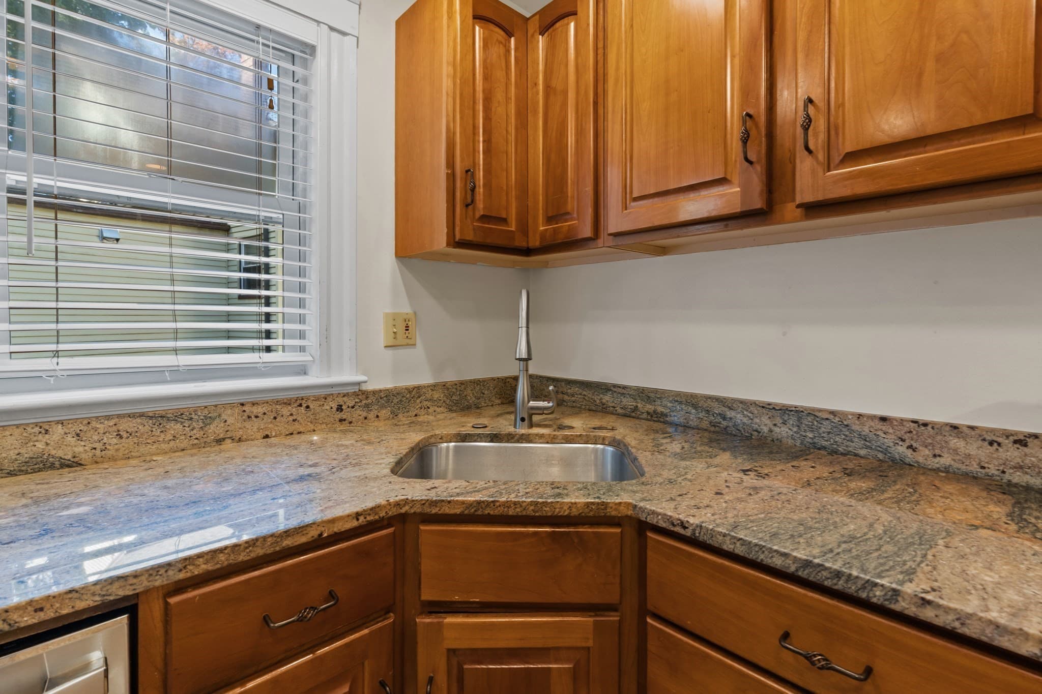 Condominium at 88-90 Auburn St # 90, Newton MA 02466, Newton, photo 17 of 36