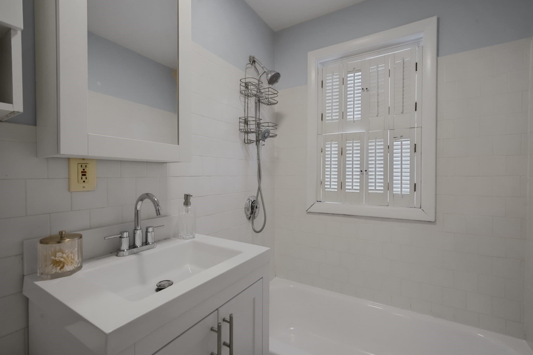 Condominium at 88-90 Auburn St # 90, Newton MA 02466, Newton, photo 26 of 36