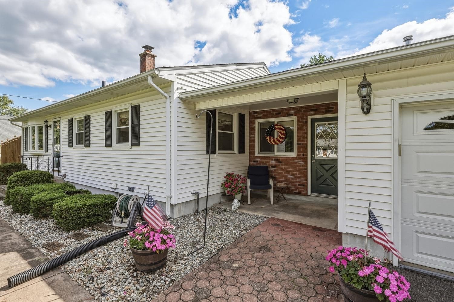 Single Family Residence at 15 Somerset St, East Longmeadow MA 01028, East Longmeadow, photo 11 of 39