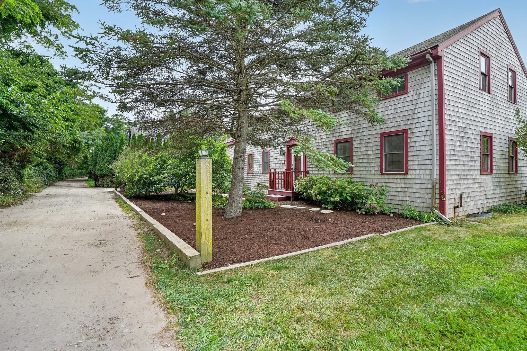 Single Family Residence at 32 Norton Orchard Rd, Edgartown MA 02539, Edgartown, photo 2 of 35