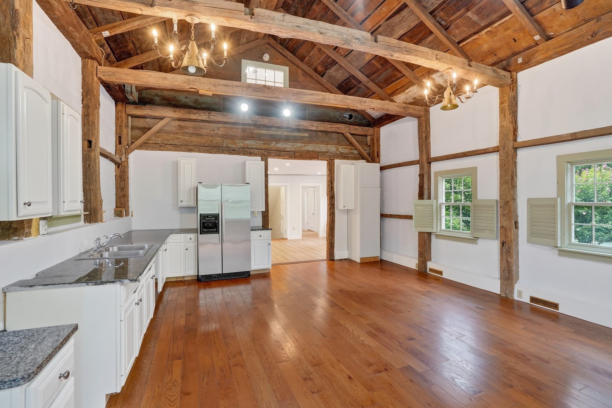 Single Family Residence at 32 Norton Orchard Rd, Edgartown MA 02539, Edgartown, photo 12 of 35