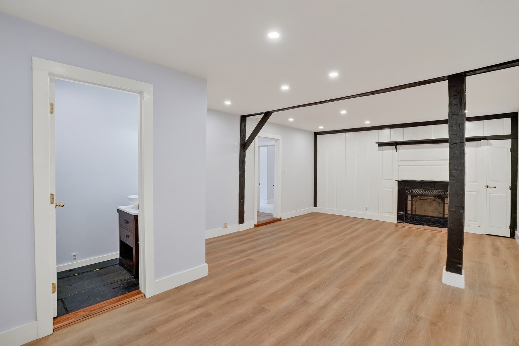 Single Family Residence at 32 Norton Orchard Rd, Edgartown MA 02539, Edgartown, photo 15 of 35