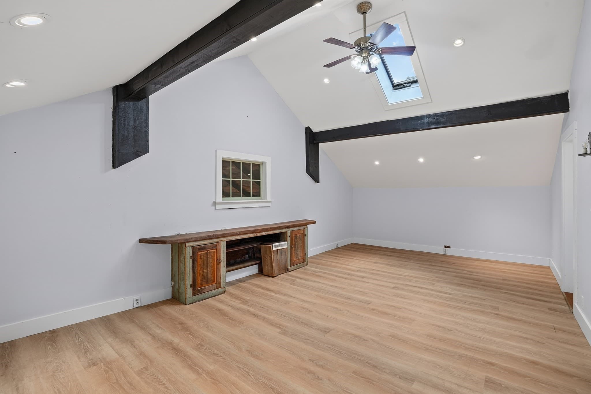 Single Family Residence at 32 Norton Orchard Rd, Edgartown MA 02539, Edgartown, photo 29 of 35