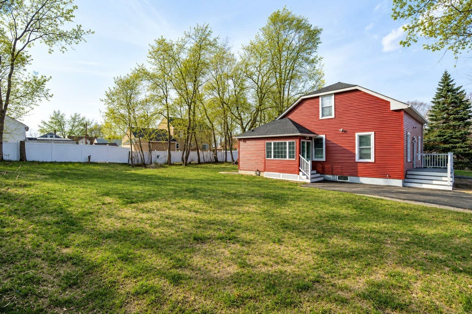 Single Family Residence at 161 11th-Eleventh, Leominster MA 01453, Leominster, photo 2 of 34