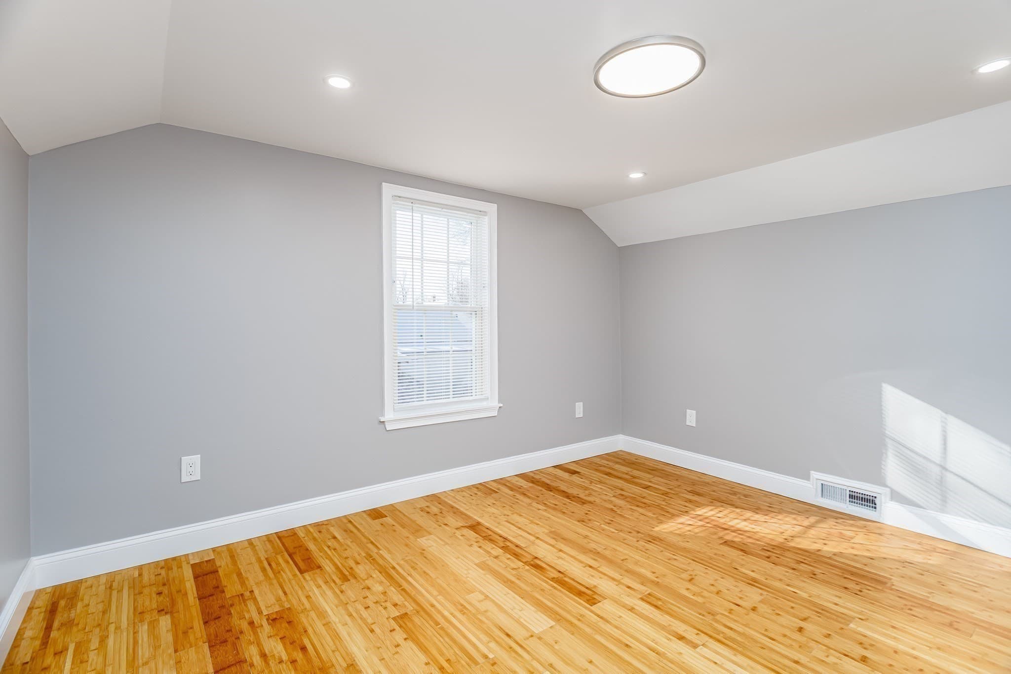 Single Family Residence at 161 11th-Eleventh, Leominster MA 01453, Leominster, photo 16 of 34