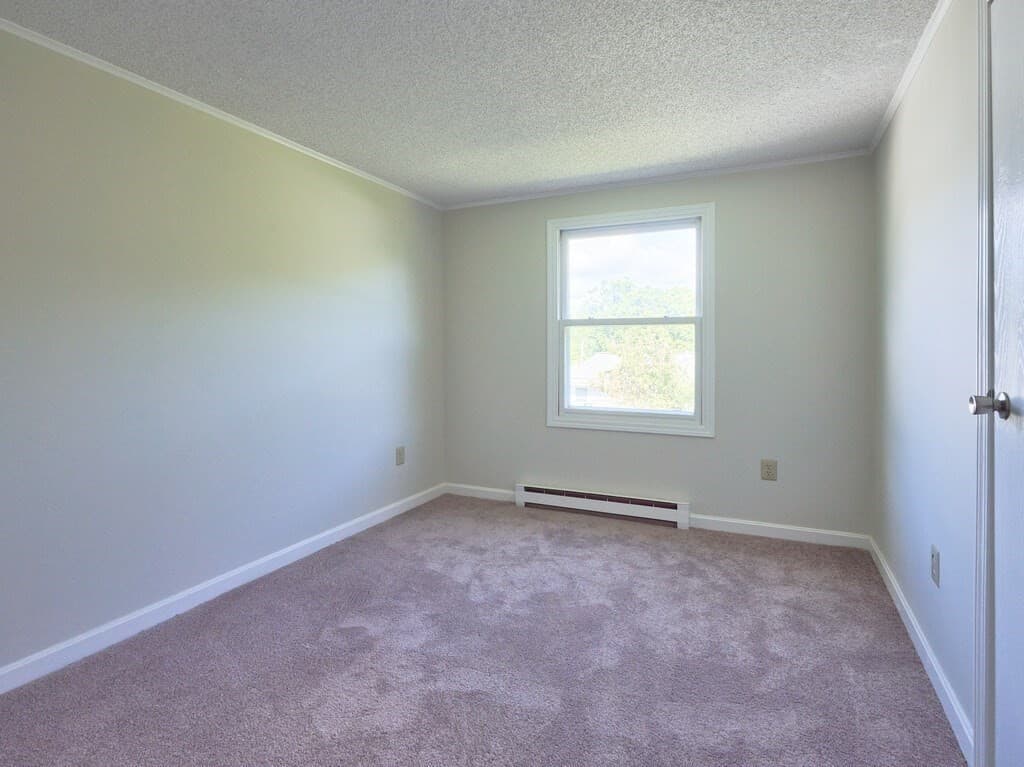 Condominium at 270 Sunderland Rd # 40, Worcester MA 01604, Worcester, photo 17 of 28